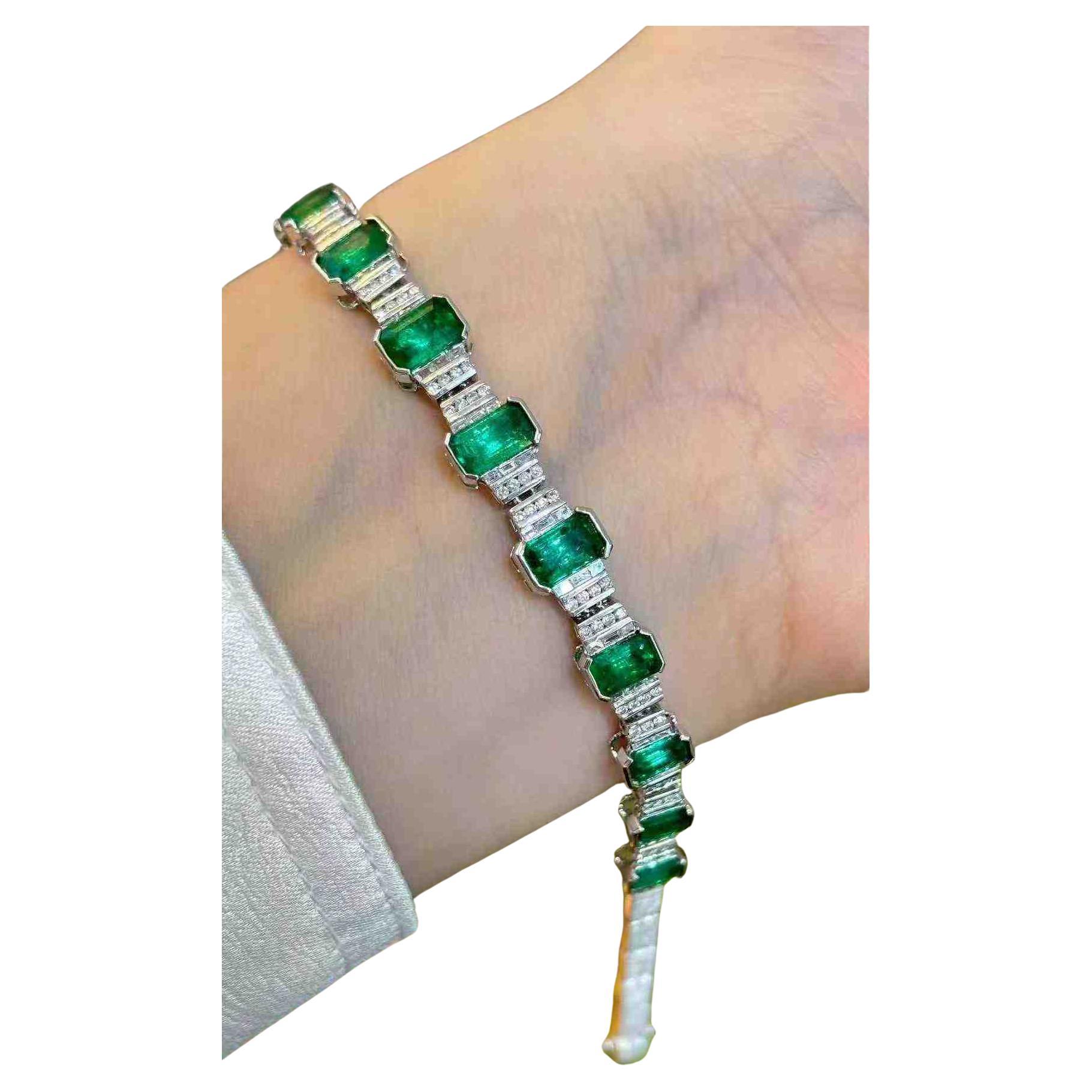 4ct Green Emerald and 0.93ct Diamond Platinum Bracelet