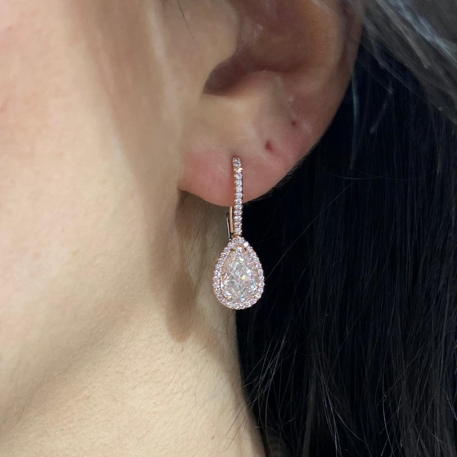 Pear Cut 4ct Light Pink Pear Diamond Drop Earrings For Sale
