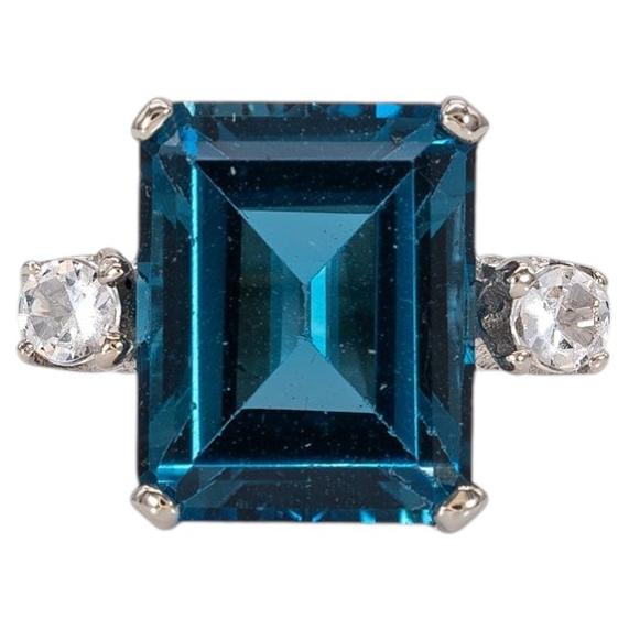 4Ct London Blue Topaz Estate Ring with Natural Diamond Accents: Solid 14K Gold