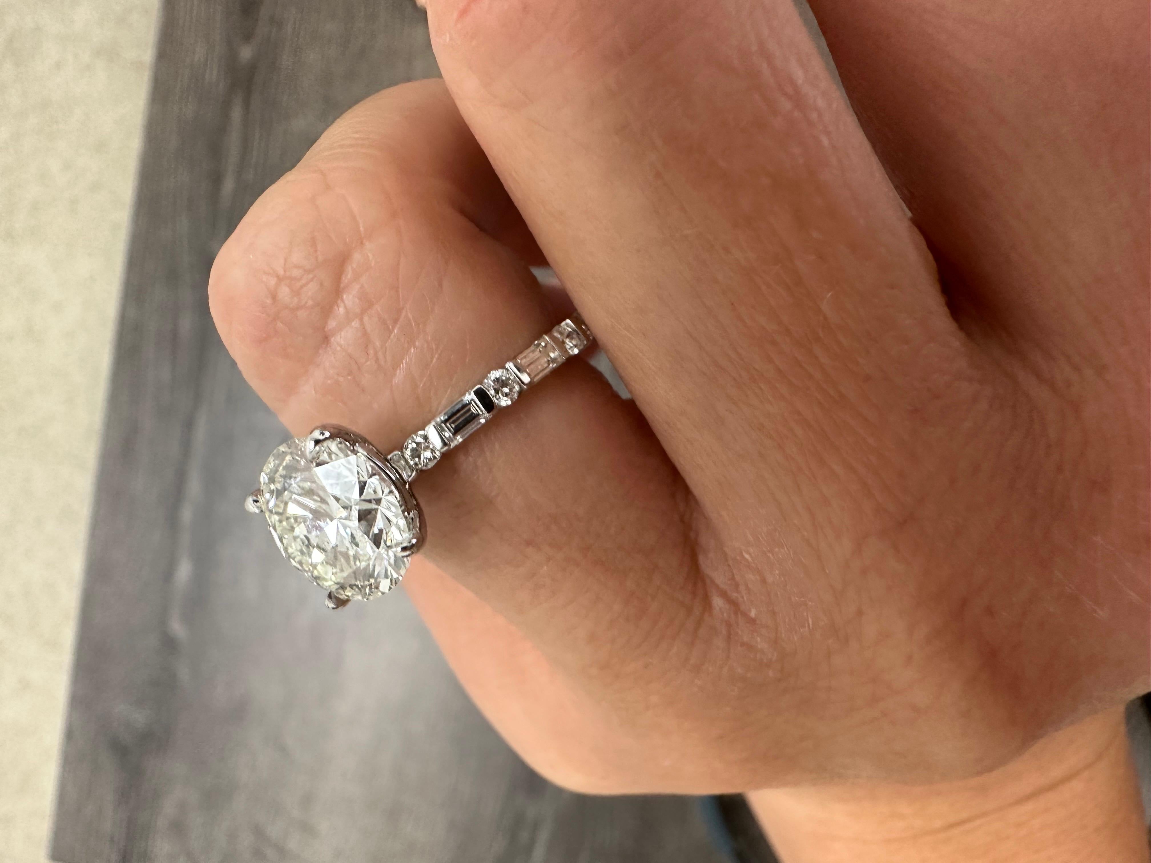 4ct moissanite diamond ring 18Kt white gold engagement ring  For Sale 1