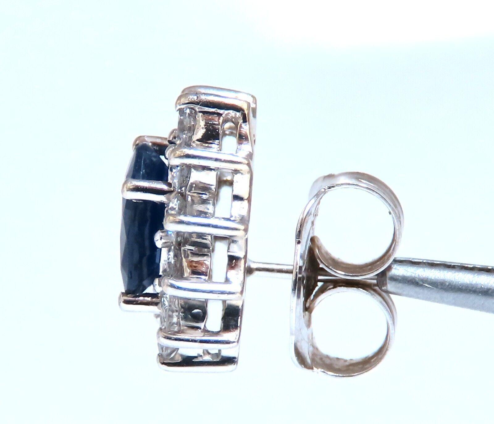 Taille ovale Boucles d'oreilles grappe en or 14 carats avec saphir naturel 4 carats et diamants en vente