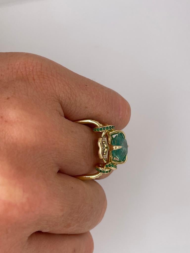 4ct pear cut emerald solitaire with emeralds in 18ct yellow gold 13