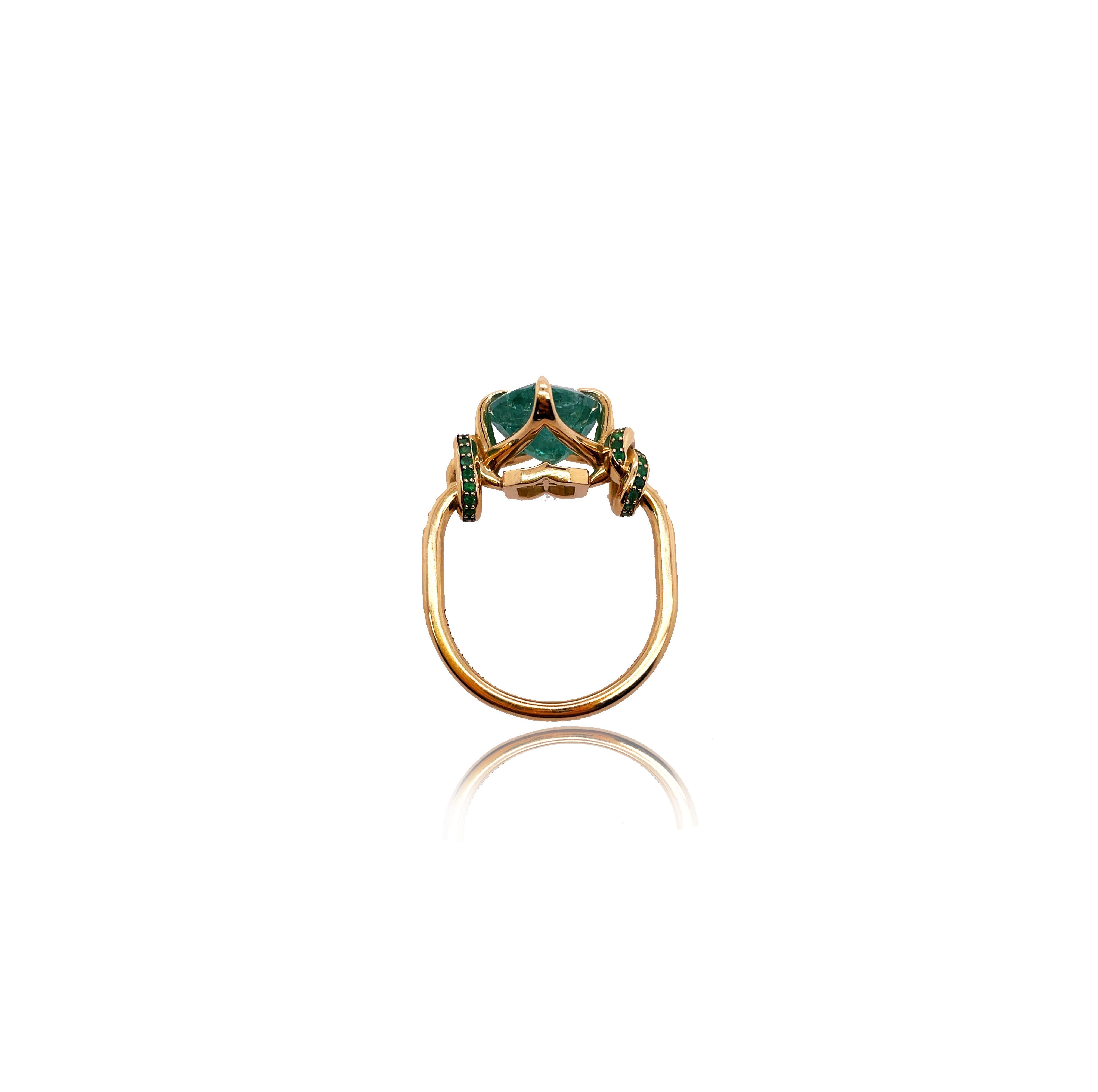 4ct Pear Cut Emerald Solitaire with Emeralds in 18ct Yellow Gold For Sale 1