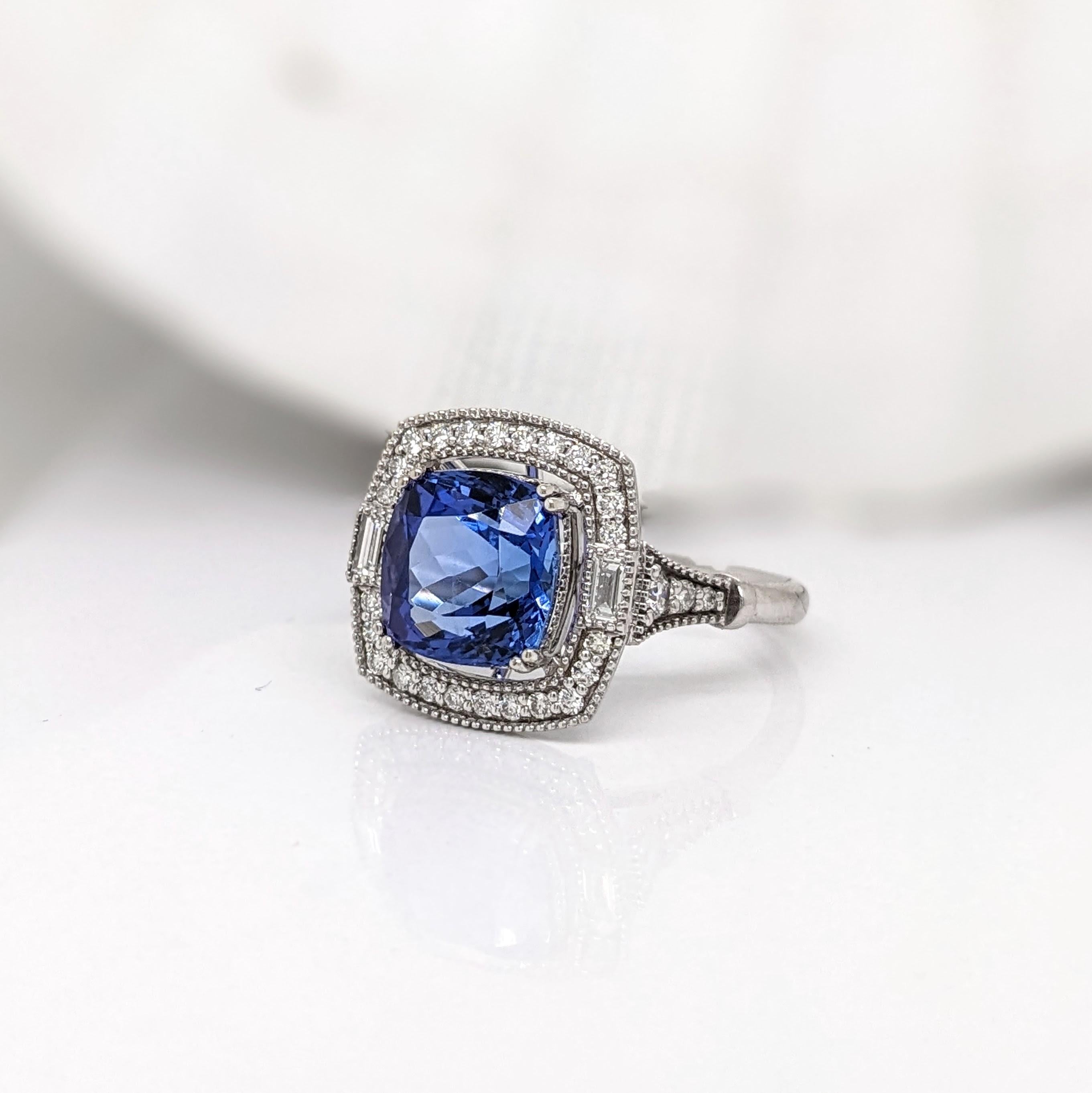 4ct Tanzanite Ring w Earth Mined Diamonds & Milgrain Detail in Solid 14K Gold In New Condition For Sale In Columbus, OH