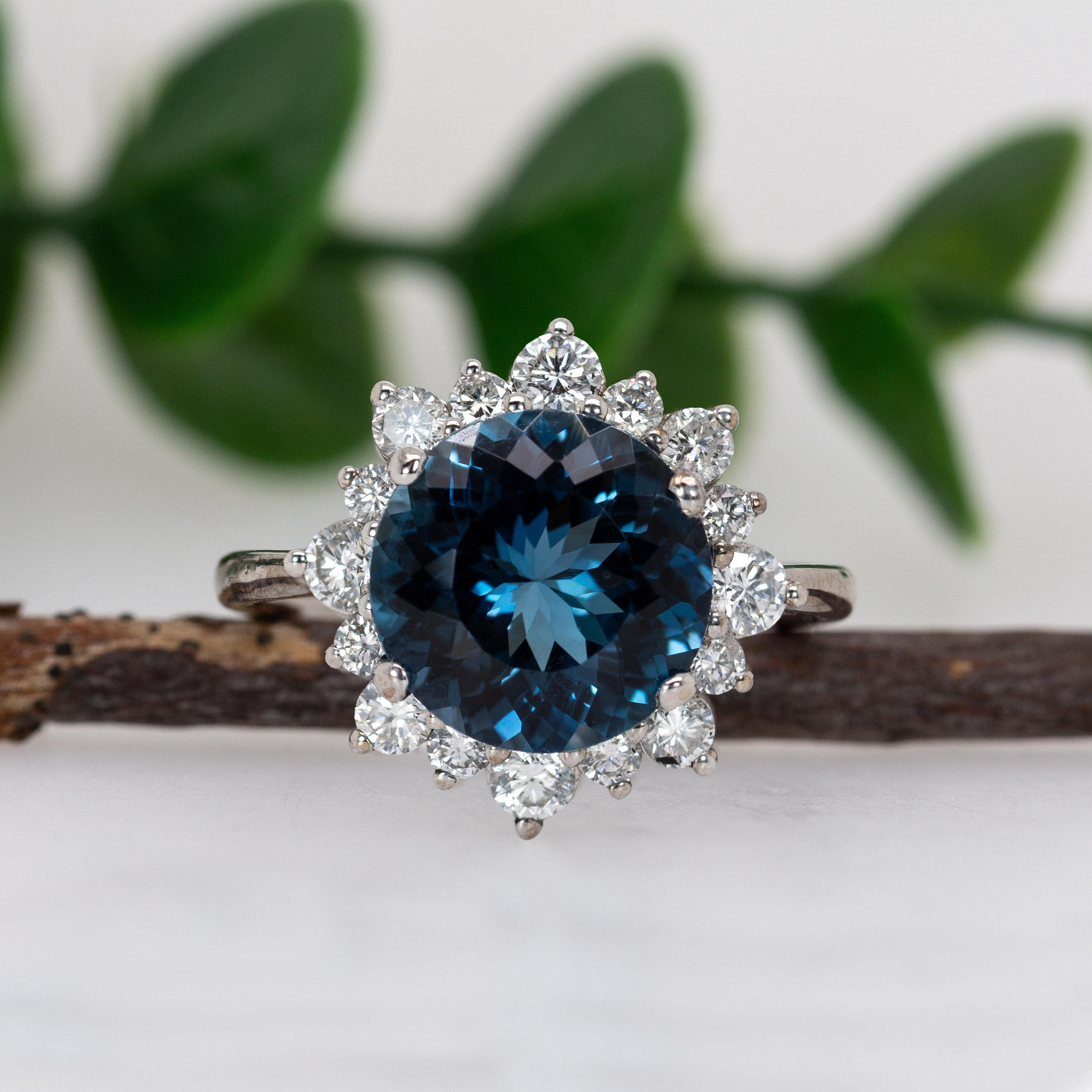Art déco Bague London 4cts avec halo de diamants naturels en or massif 14K  RD 9mm en vente