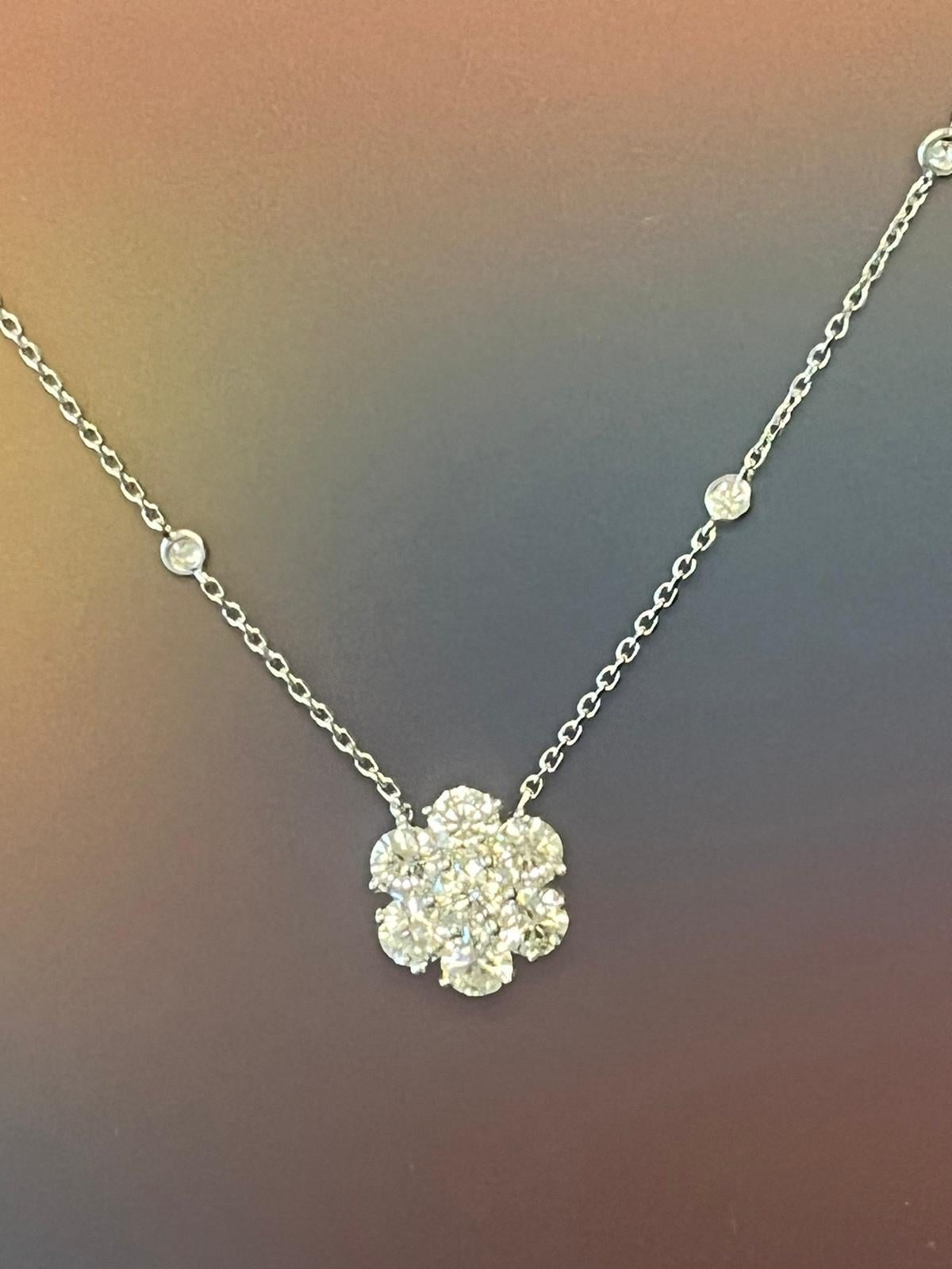 4ctw Cluster Pendant Flower Necklace on a Diamond by the Yard Chain 14K Gold For Sale 4