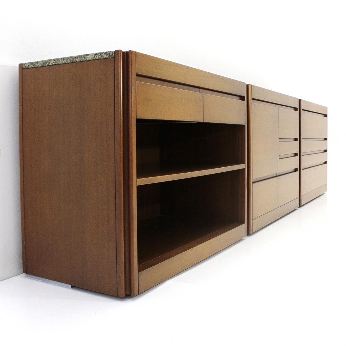Dimensioni singolo elemento: Larghezza 96 cm – Profondità 48 cm – Altezza 72 cm

Sideboard designed in the 60s by Angelo Mangiarotti and produced by Molteni. Set of three.
Excellent workmanship and design, extreme attention to detail, structure in
