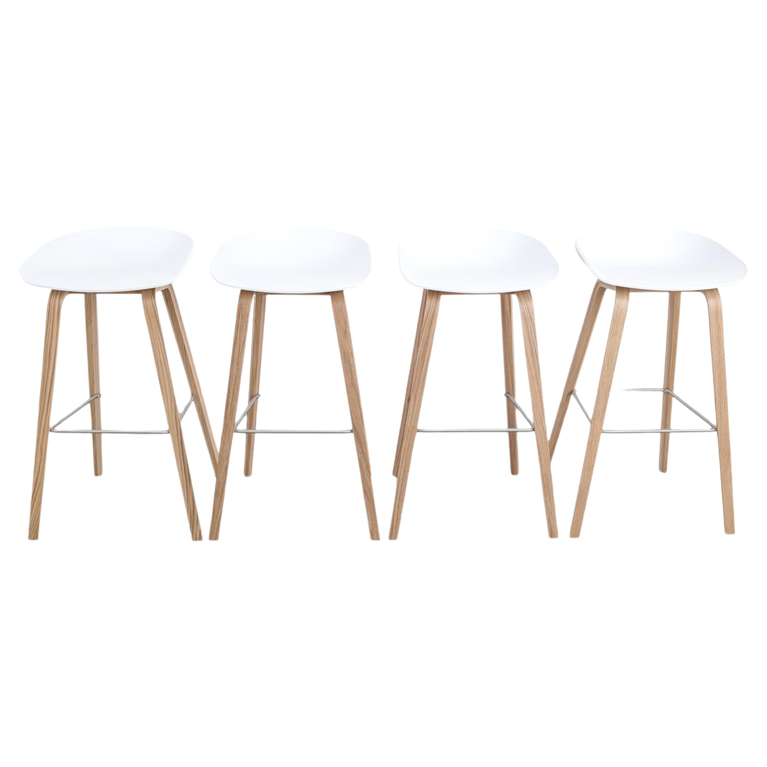 Juego de 4 taburetes de bar Hay AAS 32, 18 unidades, diseño de Hee Welling en venta