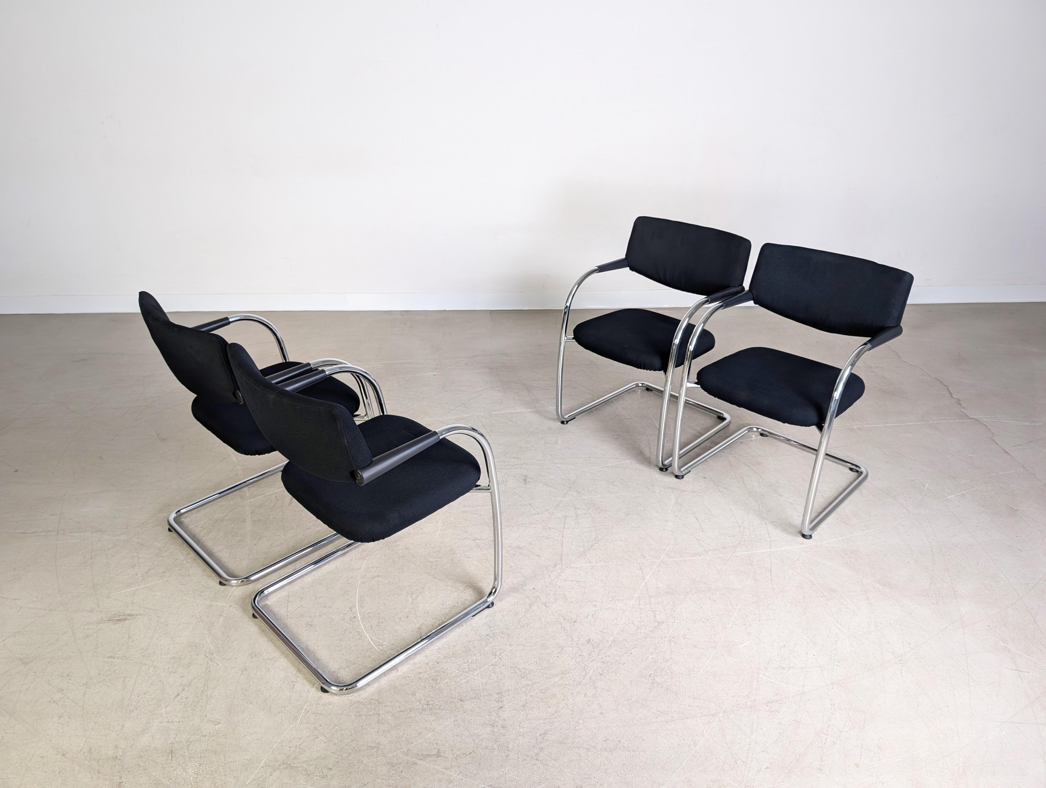 4er Set Original Vitra Visavis Stühle Stapelstuhl Freischwinger MwSt en Bueno estado para la venta en Berlin, DE