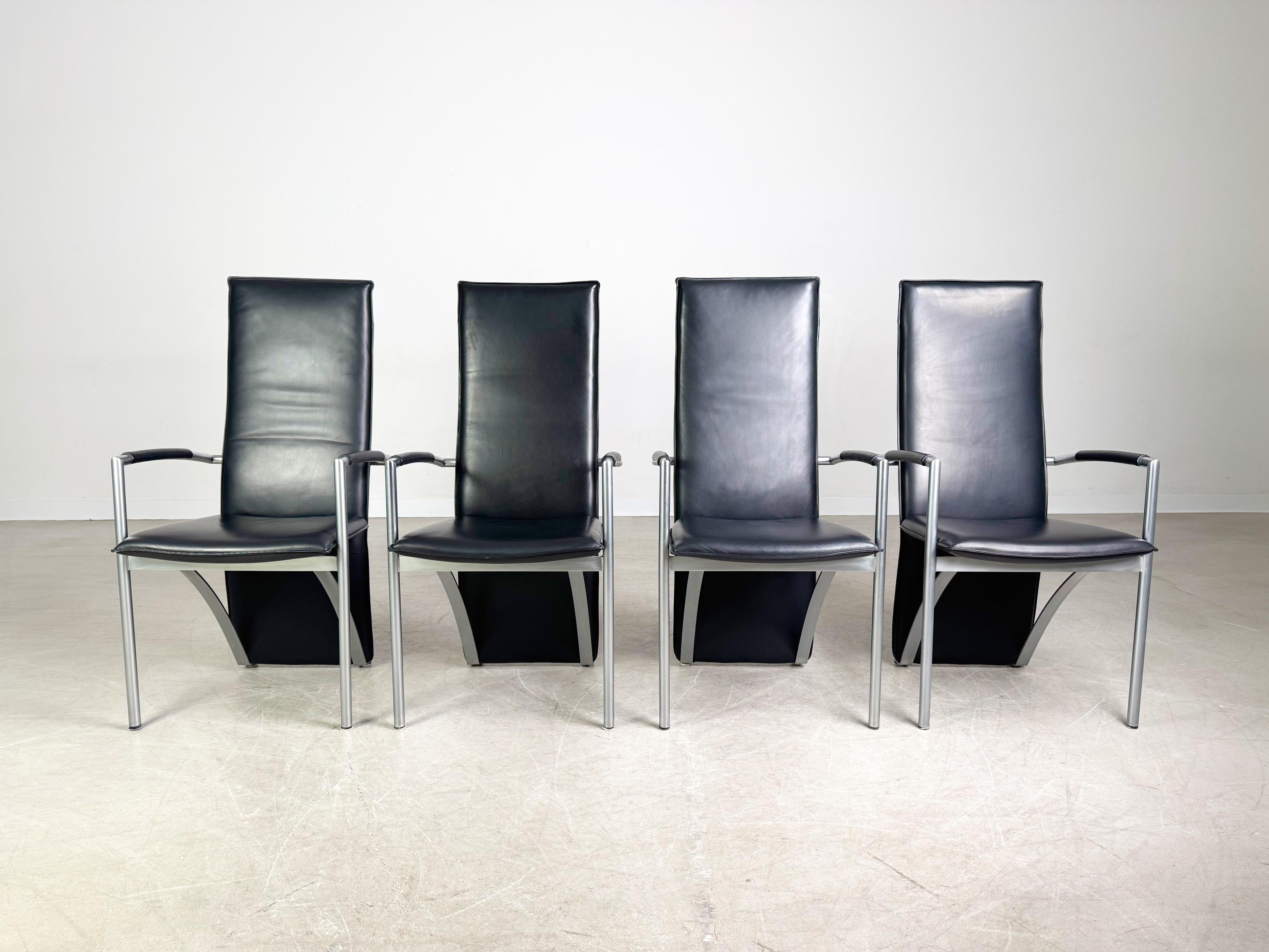 4er Set Ronald Schmitt RST 4 Stühle Leder Design Stuhl Armlehnen Posmoderno en venta
