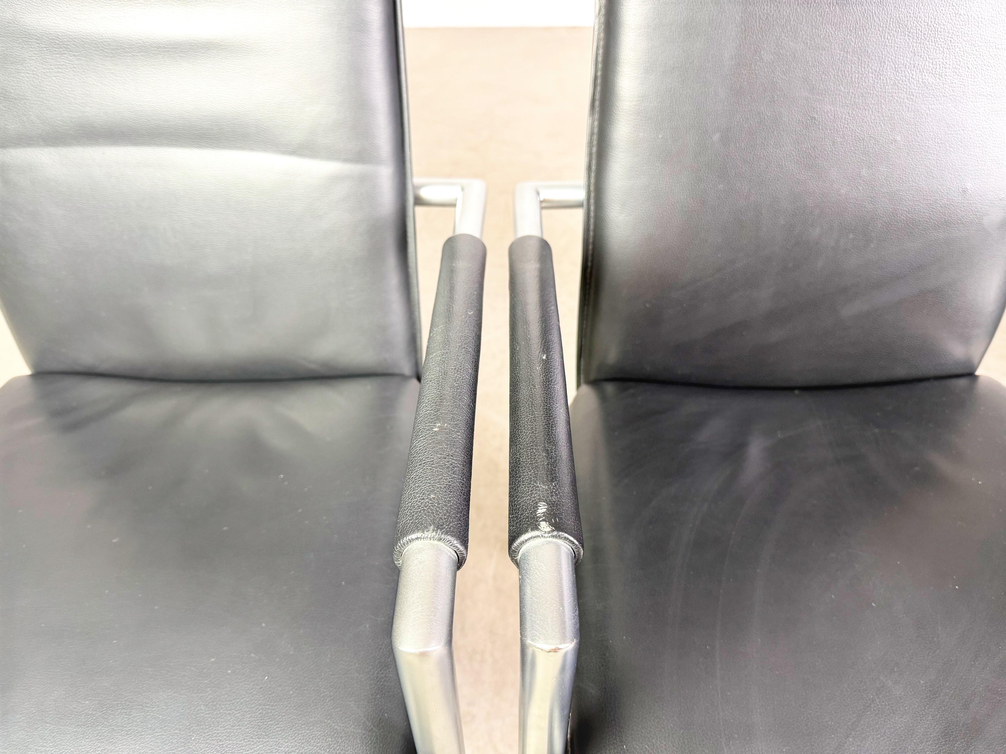 4er Set Ronald Schmitt RST 4 Stühle Leder Design Stuhl Armlehnen en venta 1