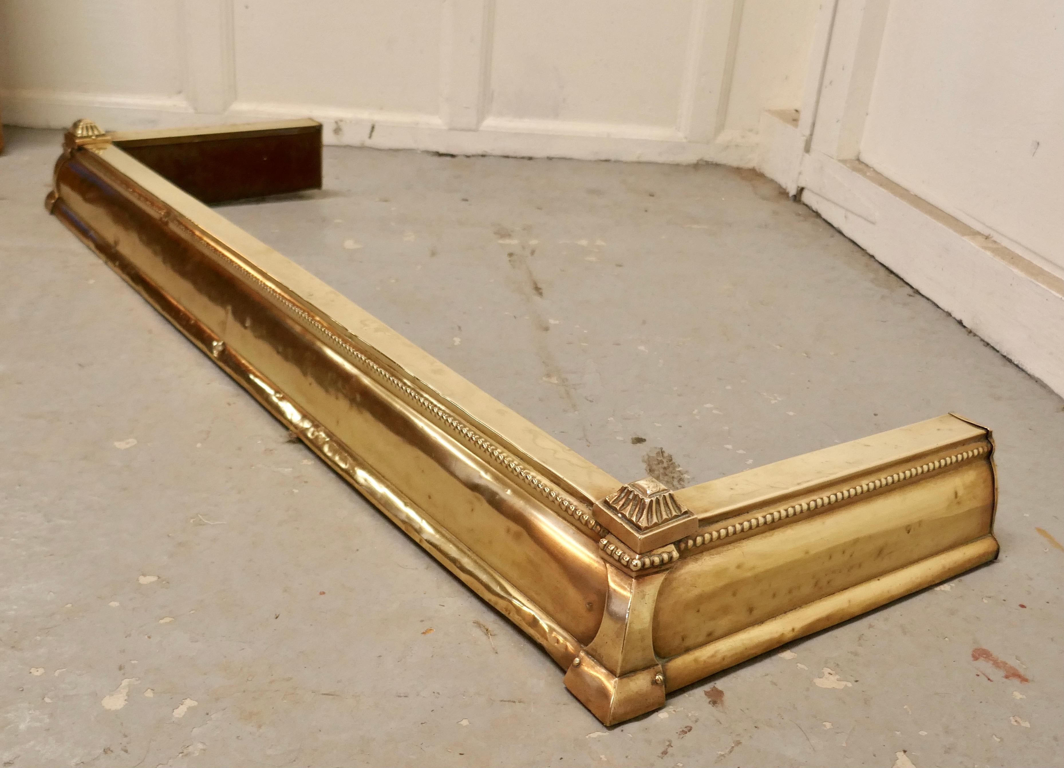 Parafango vittoriano in ottone In condizioni buone in vendita a Godshill, Isle of Wight