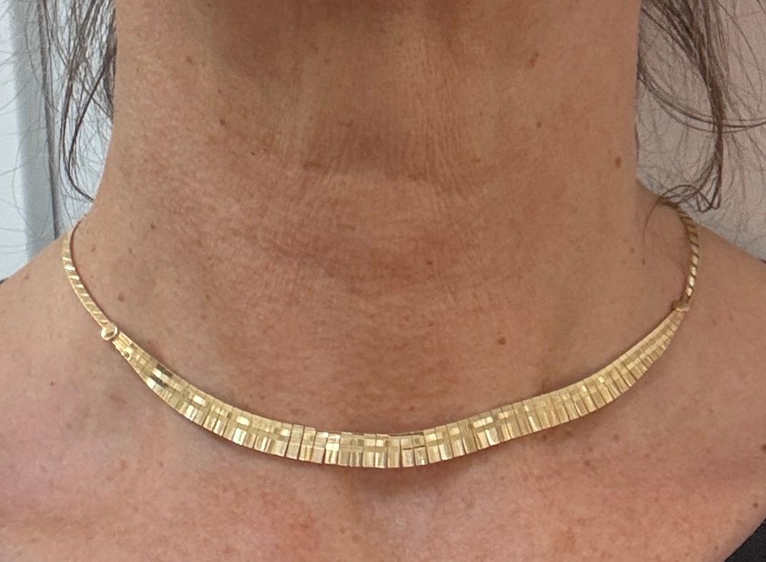 !4K Gold Cleopatra Style Choker Necklace For Sale 1