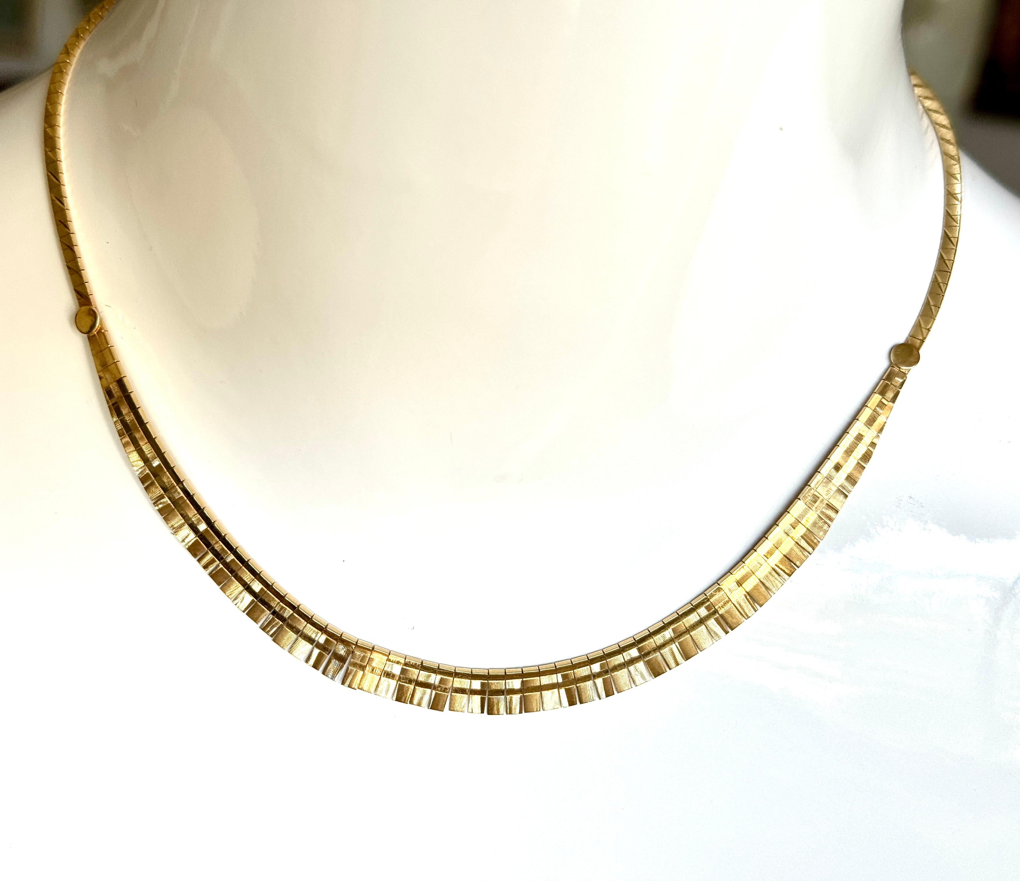!4K Gold Cleopatra Style Choker Necklace For Sale 3