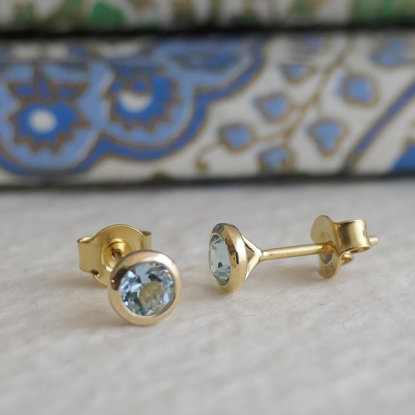 4mm Blue Topaz Gold Plated Sterling Silver Stud Earrings For Sale 2