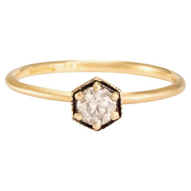 En vente :  Bague hexagonale à diamant brun de 4 mm