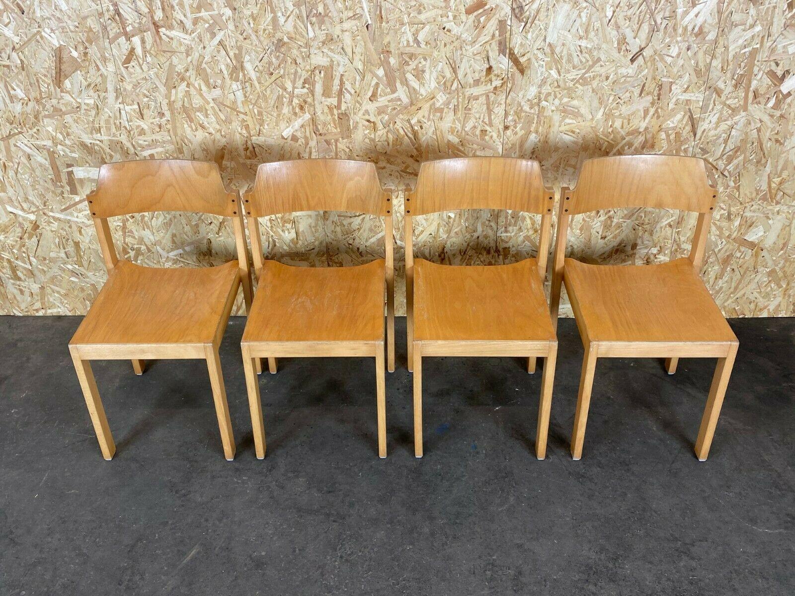 Allemand 4 chaises en bois des années 70 x 80 Design de chaises empilables et de meubles flottants