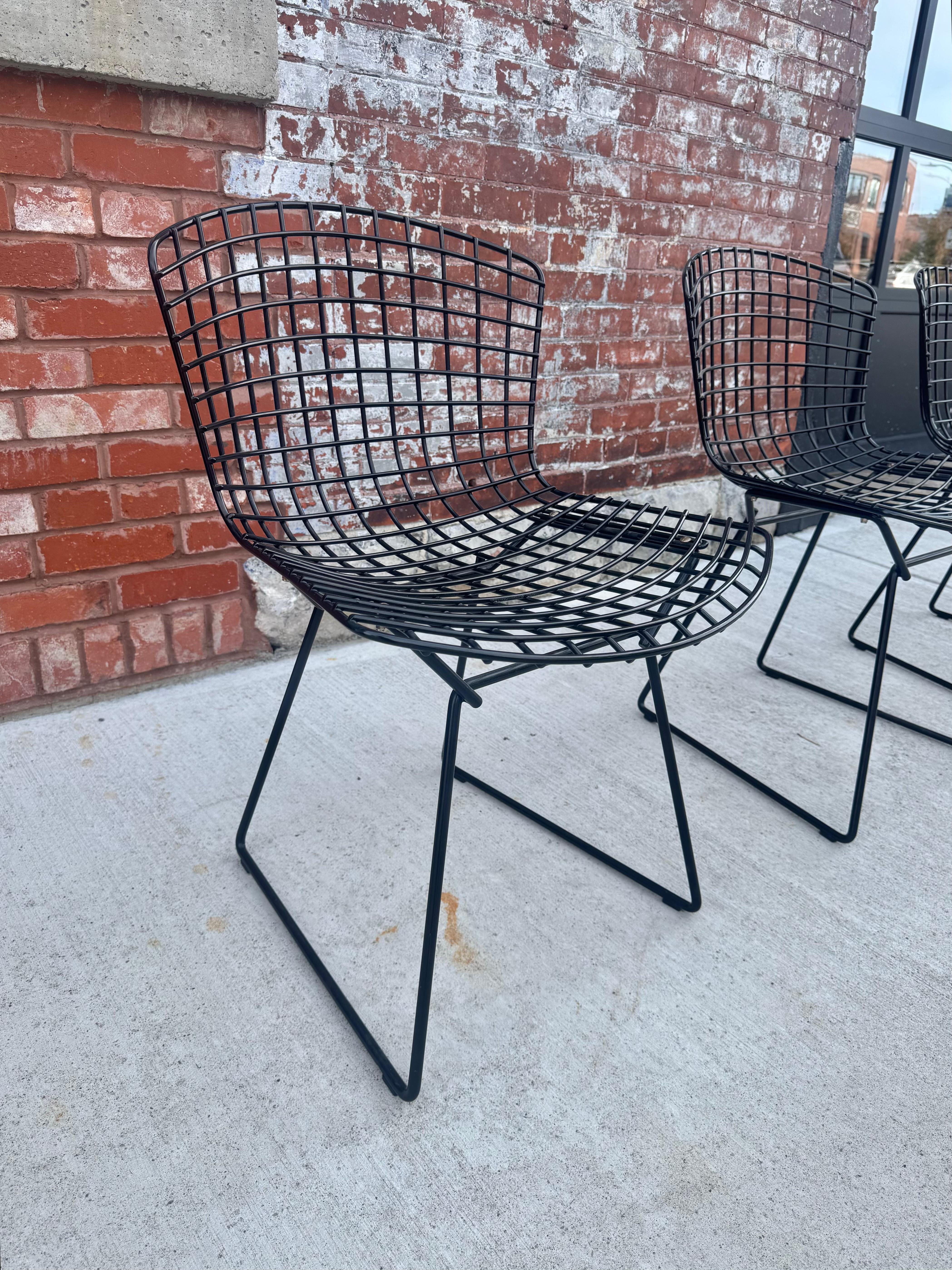 Mid-Century Modern 4x BERTOIA Chairs, Model 420, Harry Bertoia for Knoll, , Classic Modern Design For Sale