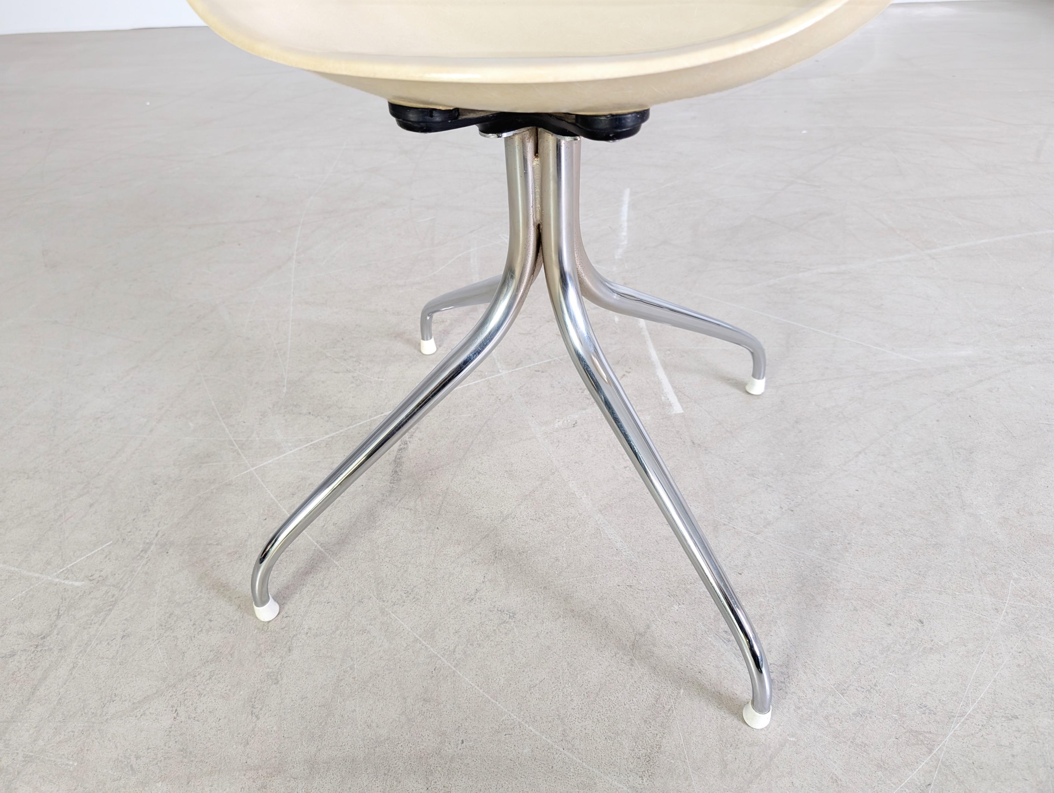 4x DAF Swag Leg Arm Stuhl Charles Eames George Nelson Herman Miller en venta 3