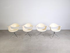 4x DAF Swag Leg Arm Stuhl Charles Eames George Nelson Herman Miller