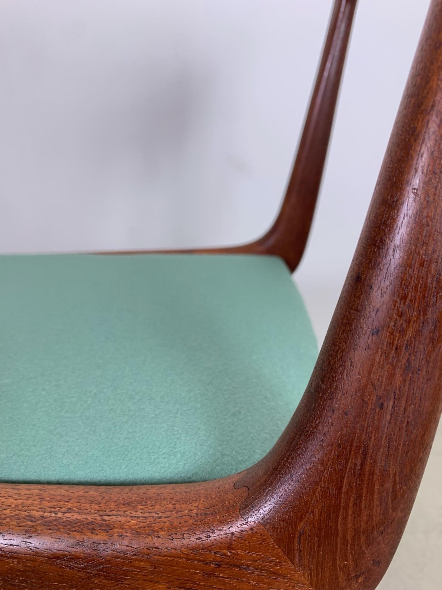 4x dänische Boomerang-Stühle aus Teakholz von Alfred Christensen, 1950er Jahre, restauriert im Angebot 3