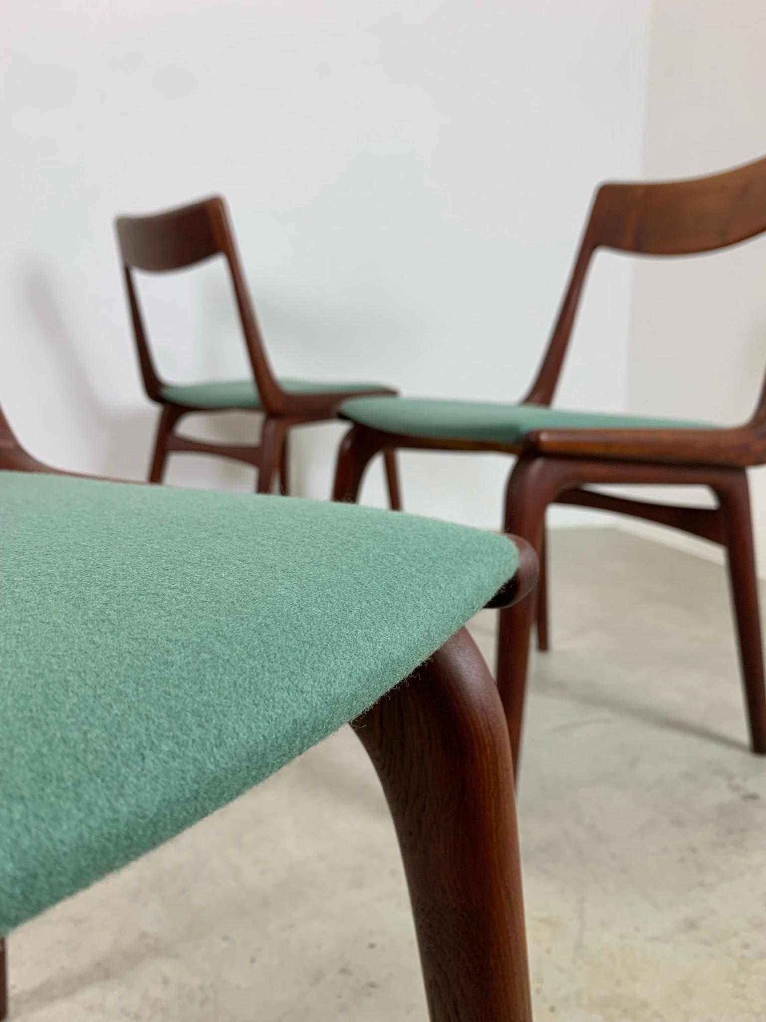 4x dänische Boomerang-Stühle aus Teakholz von Alfred Christensen, 1950er Jahre, restauriert im Zustand „Gut“ im Angebot in St-Brais, JU