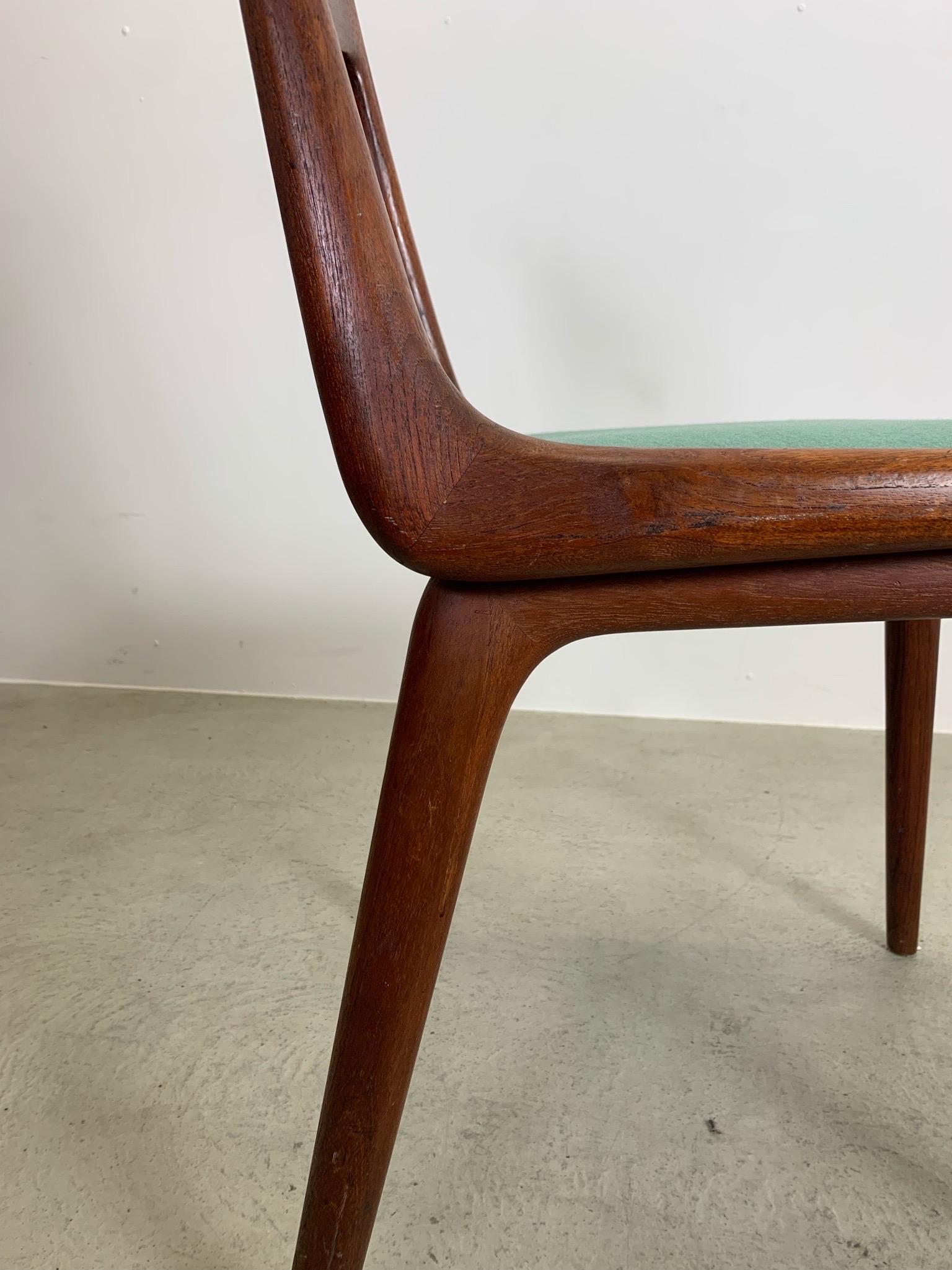 4x Danish Teak Boomerang Chairs by Alfred Christensen, 1950s restored For Sale 3