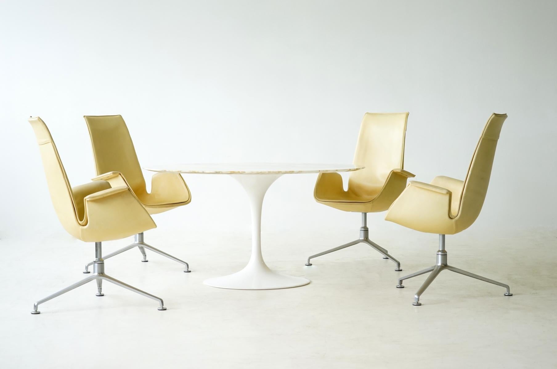 FK 6725 Fabricius & Kastholm for Kill International Tulip Chair Leather In Excellent Condition In Telgte, DE