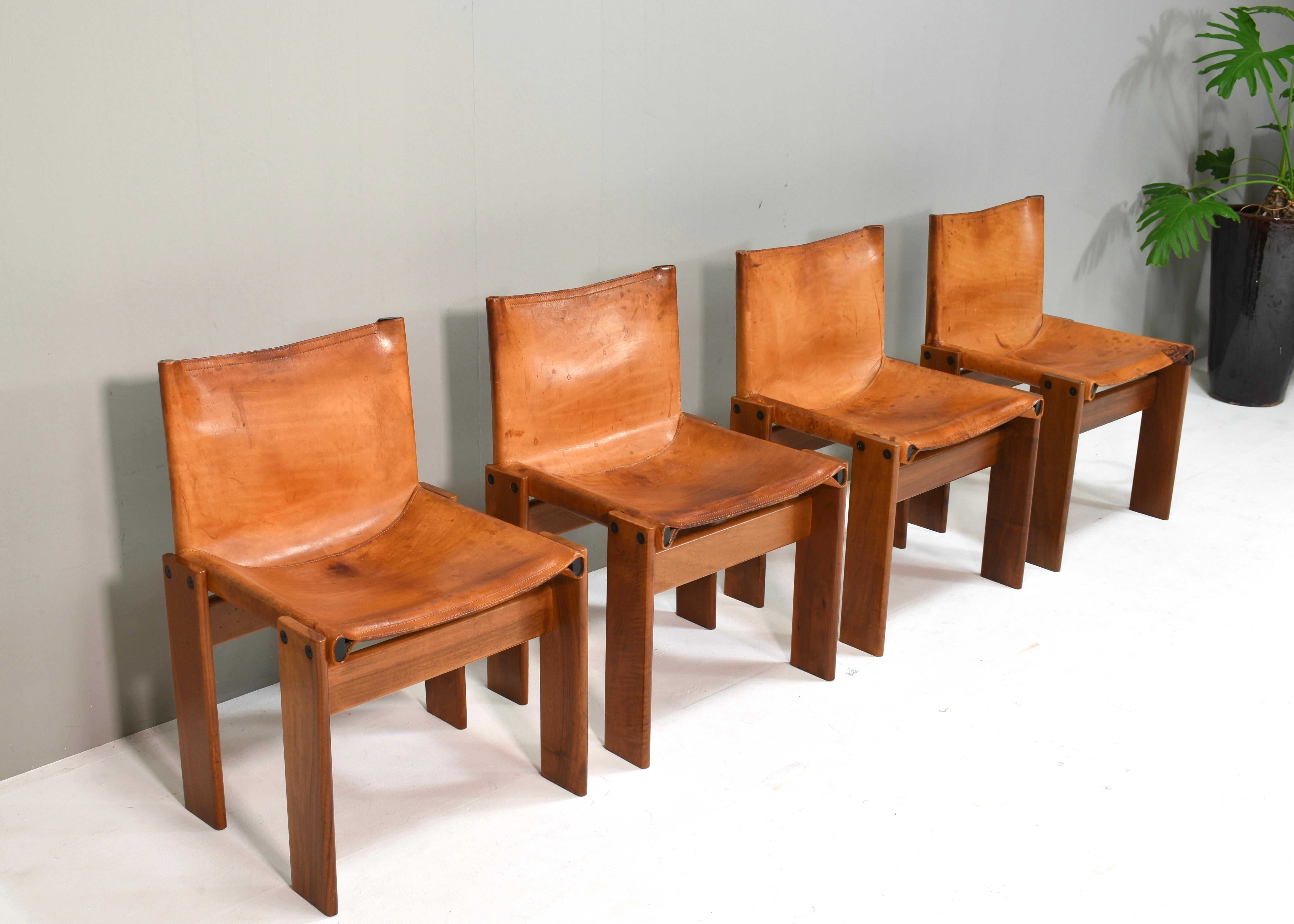 4x Monk Chairs in Cognac Tan Leather by Afra & Tobia Scarpa, Molteni, Italy 1974 In Good Condition For Sale In Pijnacker, Zuid-Holland
