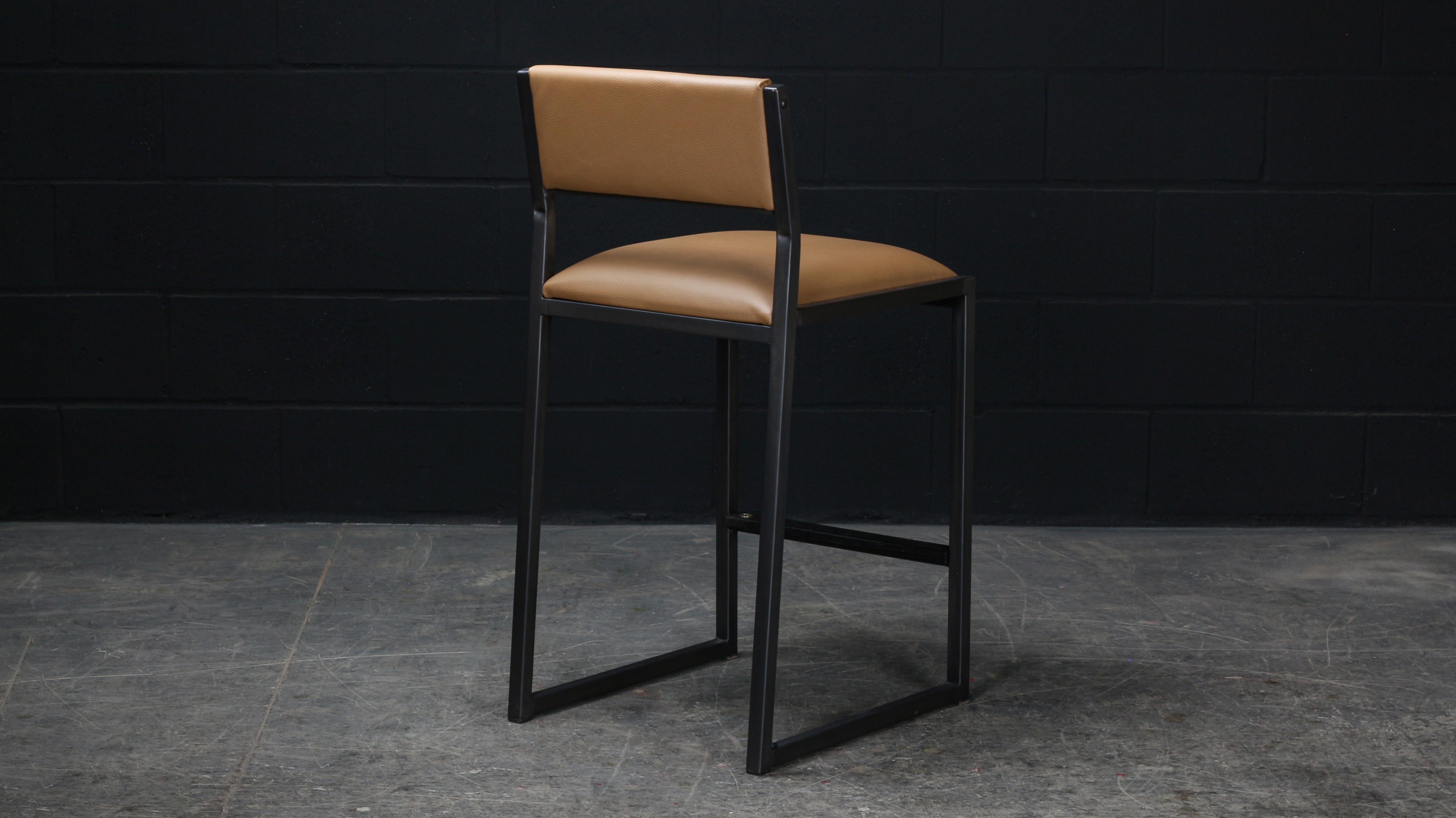 Poudré 4x Tabouret de comptoir Shakers - AMBROZIA Cuir Sedona, acier noirci & Oak oxydé en vente