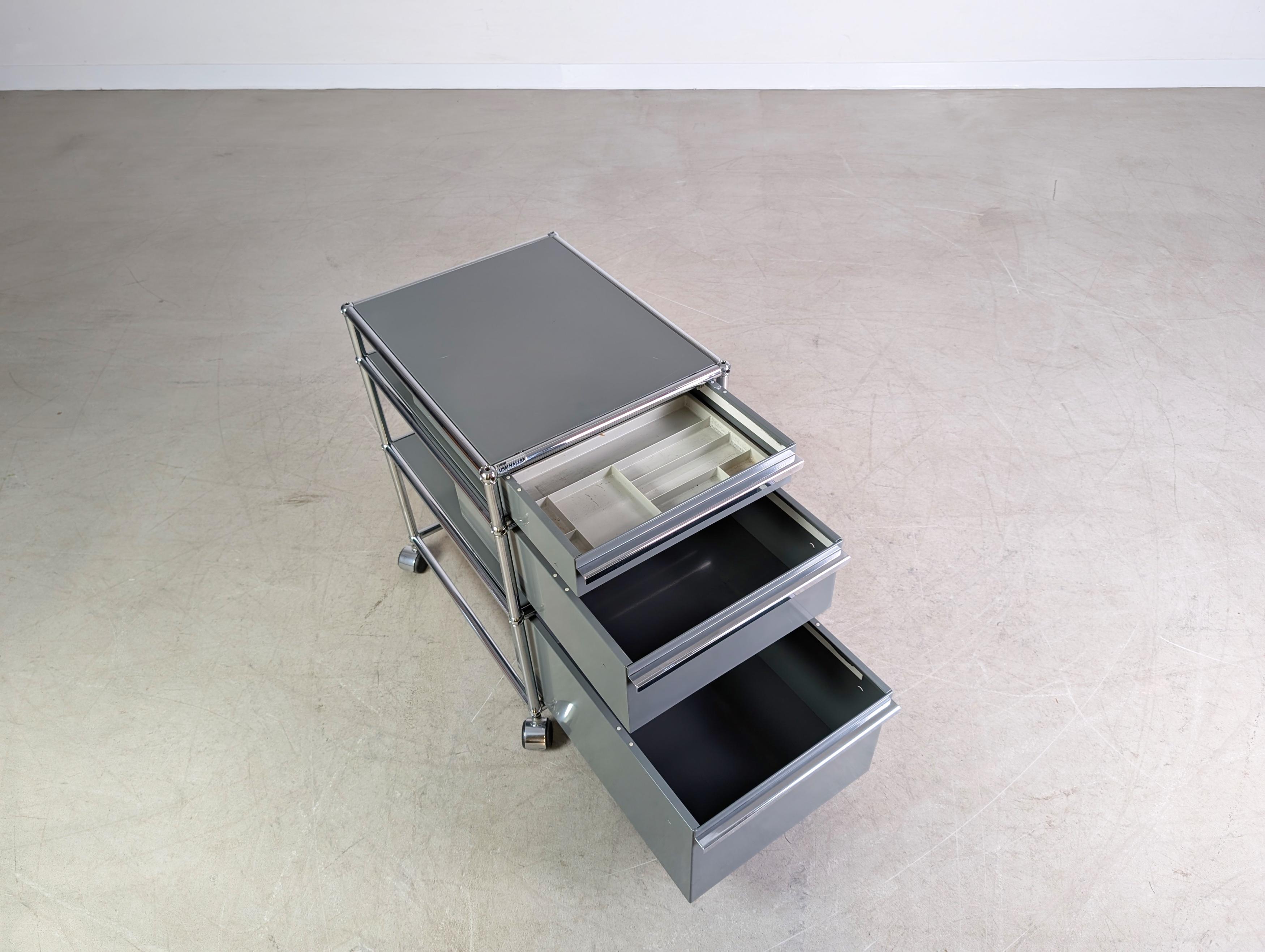 4x USM Haller Rollcontainer Büroschrank Rollen grau offen im Angebot 2