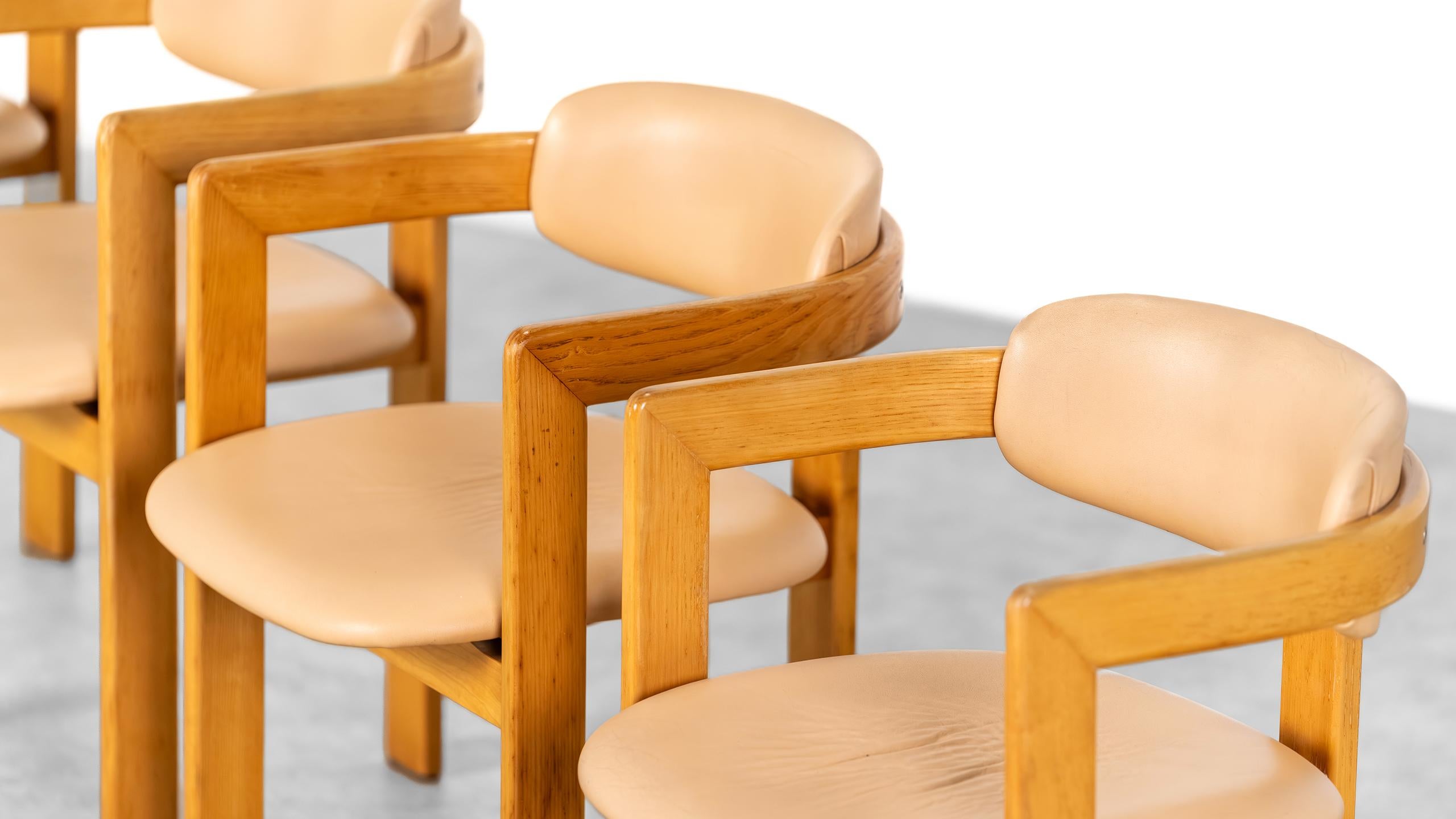 4x Chaises de salle à manger vintage en pin massif - 1970 Italie à la Scarpa Savini Pozzi en vente 3