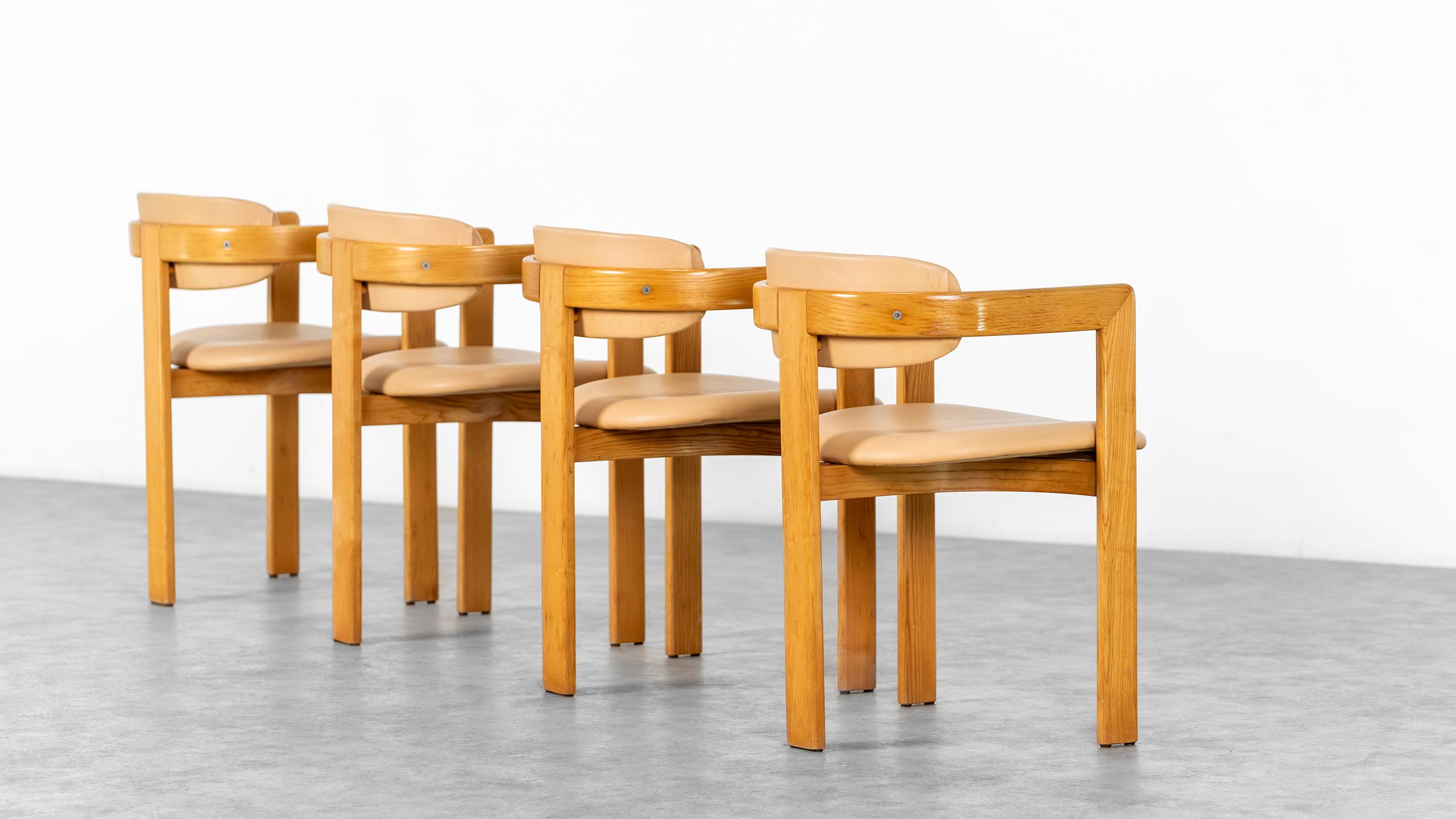 4x Chaises de salle à manger vintage en pin massif - 1970 Italie à la Scarpa Savini Pozzi en vente 5