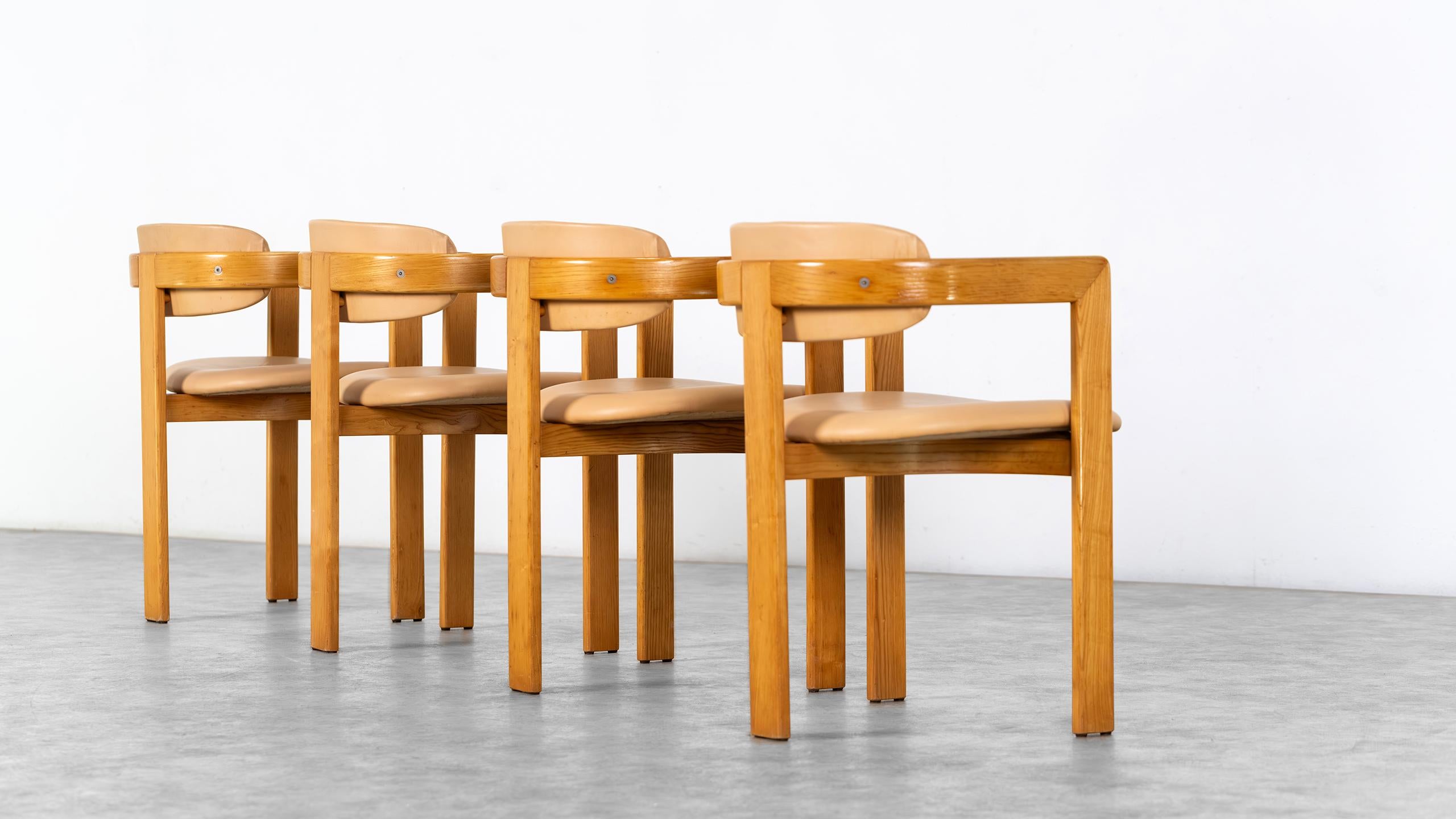 4x Chaises de salle à manger vintage en pin massif - 1970 Italie à la Scarpa Savini Pozzi en vente 8