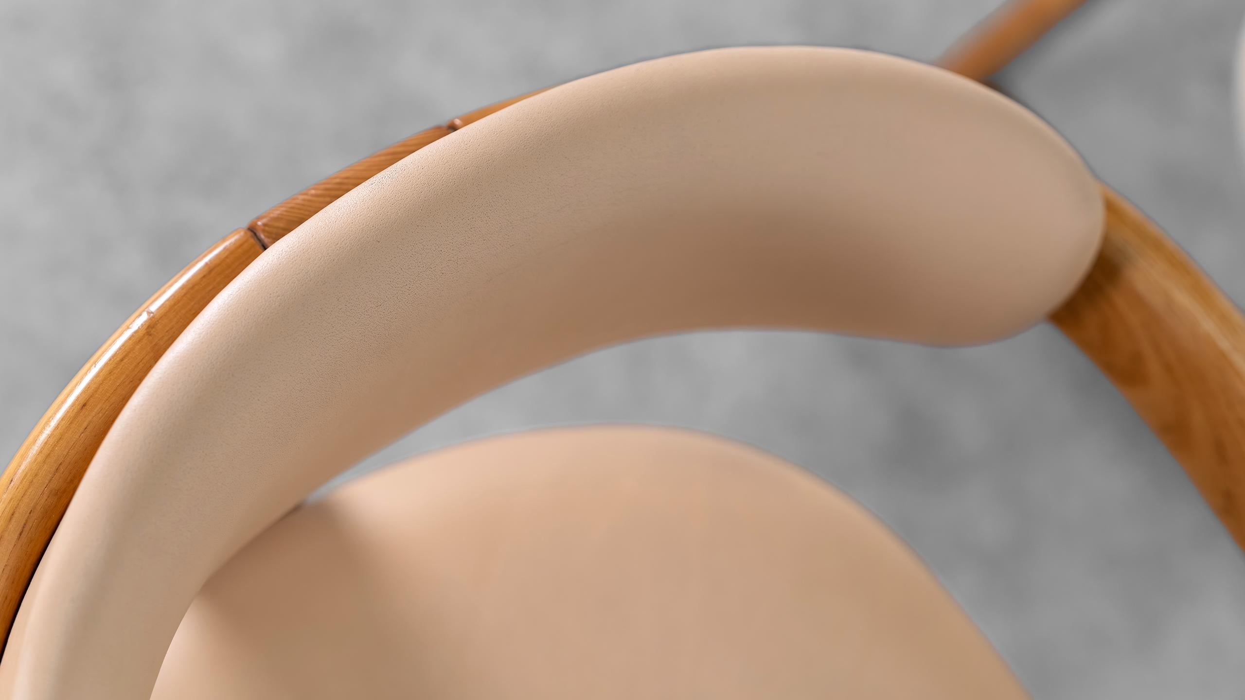 4x Chaises de salle à manger vintage en pin massif - 1970 Italie à la Scarpa Savini Pozzi en vente 11