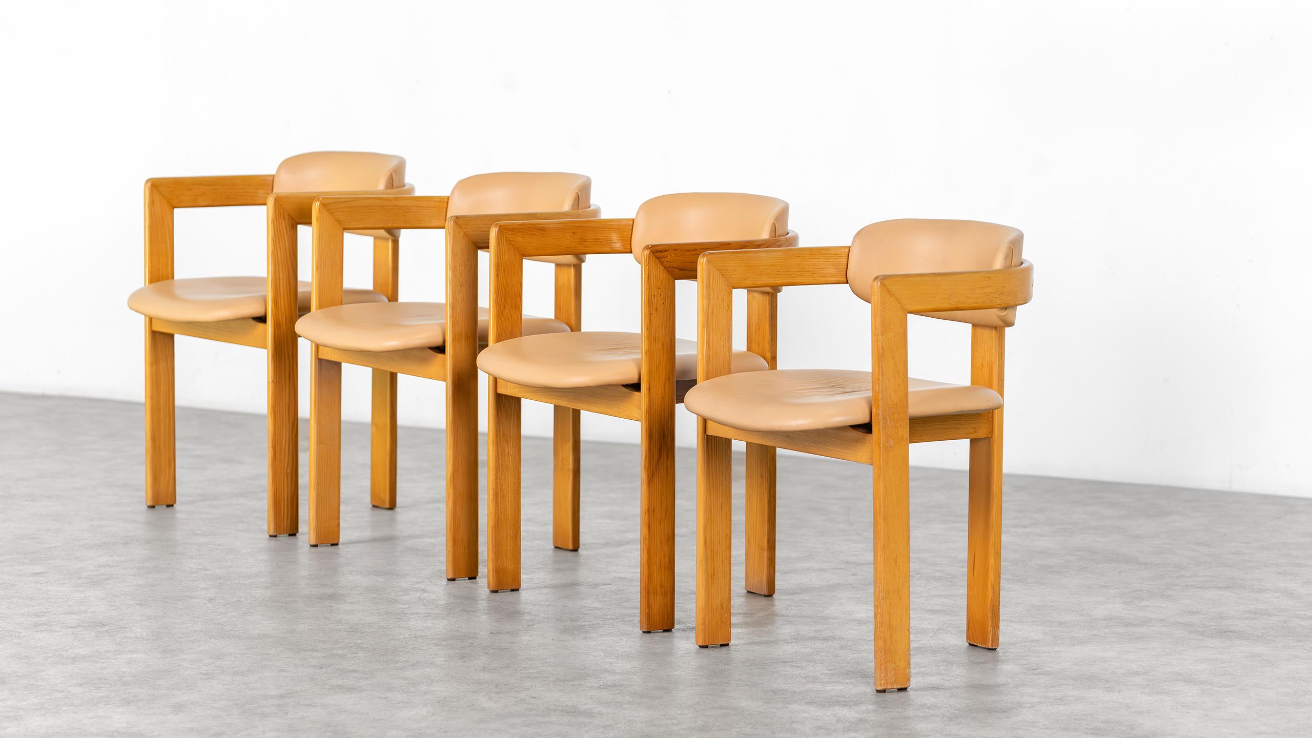 4x Chaises de salle à manger vintage en pin massif - 1970 Italie à la Scarpa Savini Pozzi en vente 12