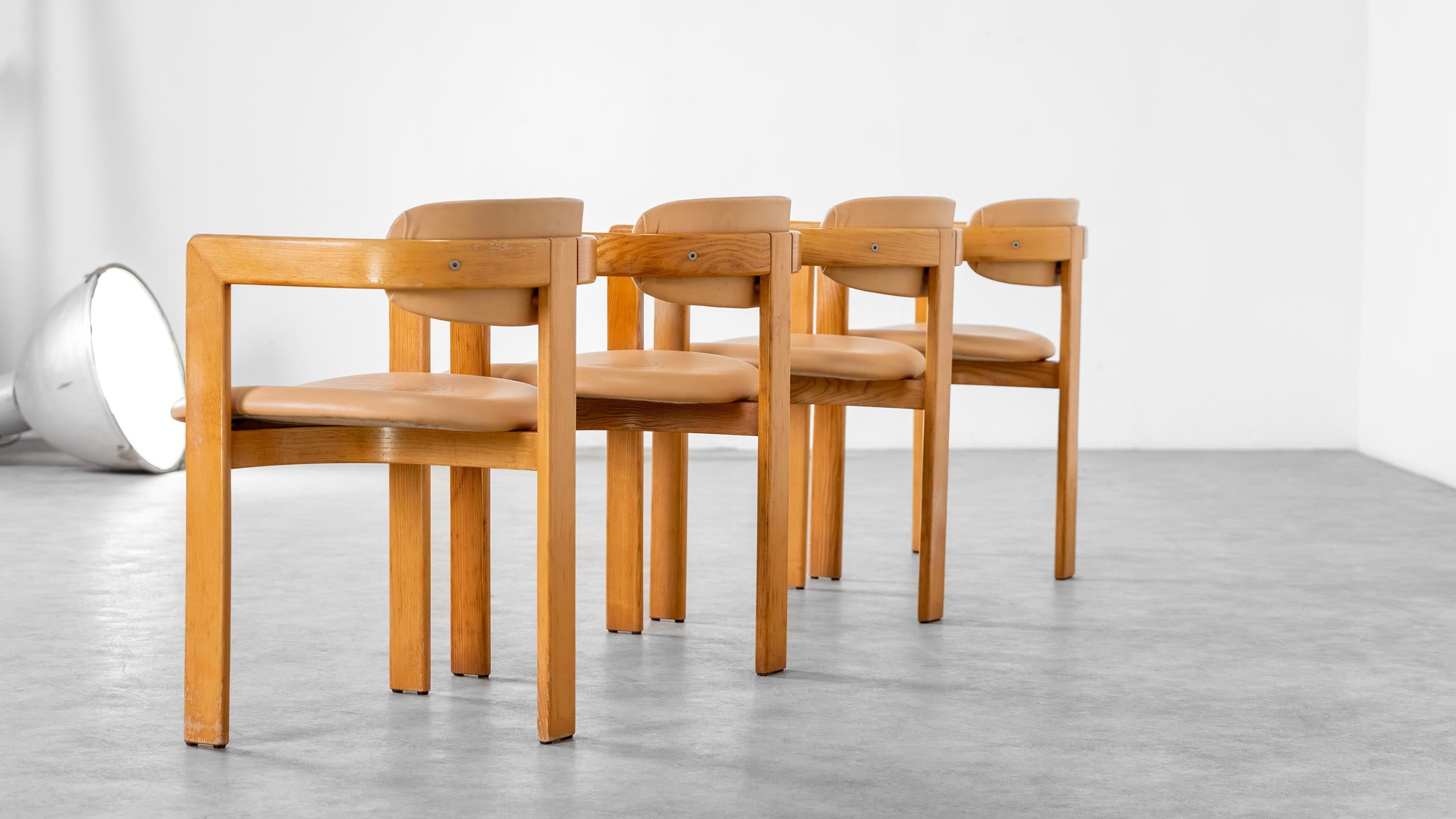 4x Chaises de salle à manger vintage en pin massif - 1970 Italie à la Scarpa Savini Pozzi Bon état - En vente à Munster, NRW
