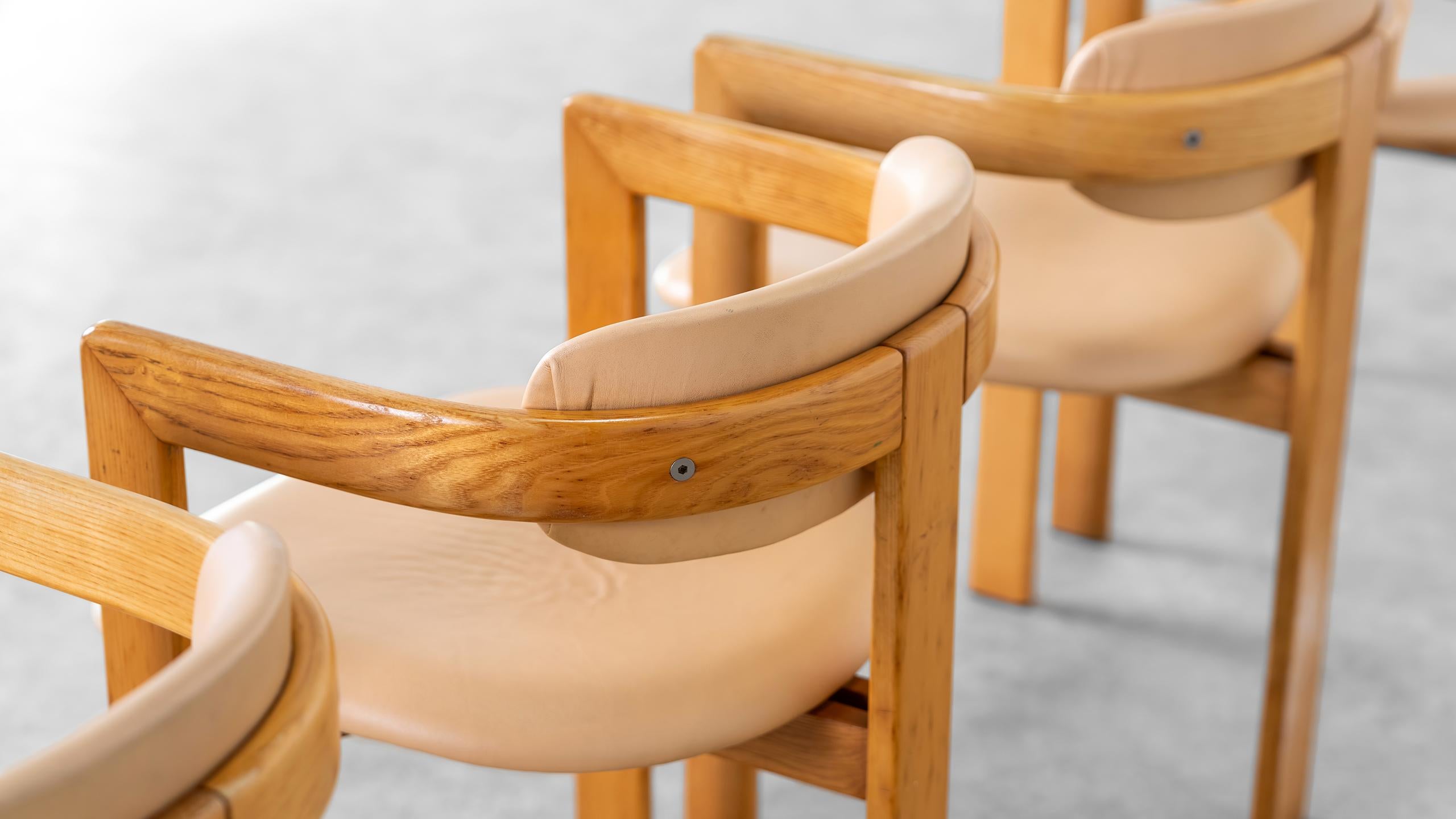 Pin 4x Chaises de salle à manger vintage en pin massif - 1970 Italie à la Scarpa Savini Pozzi en vente