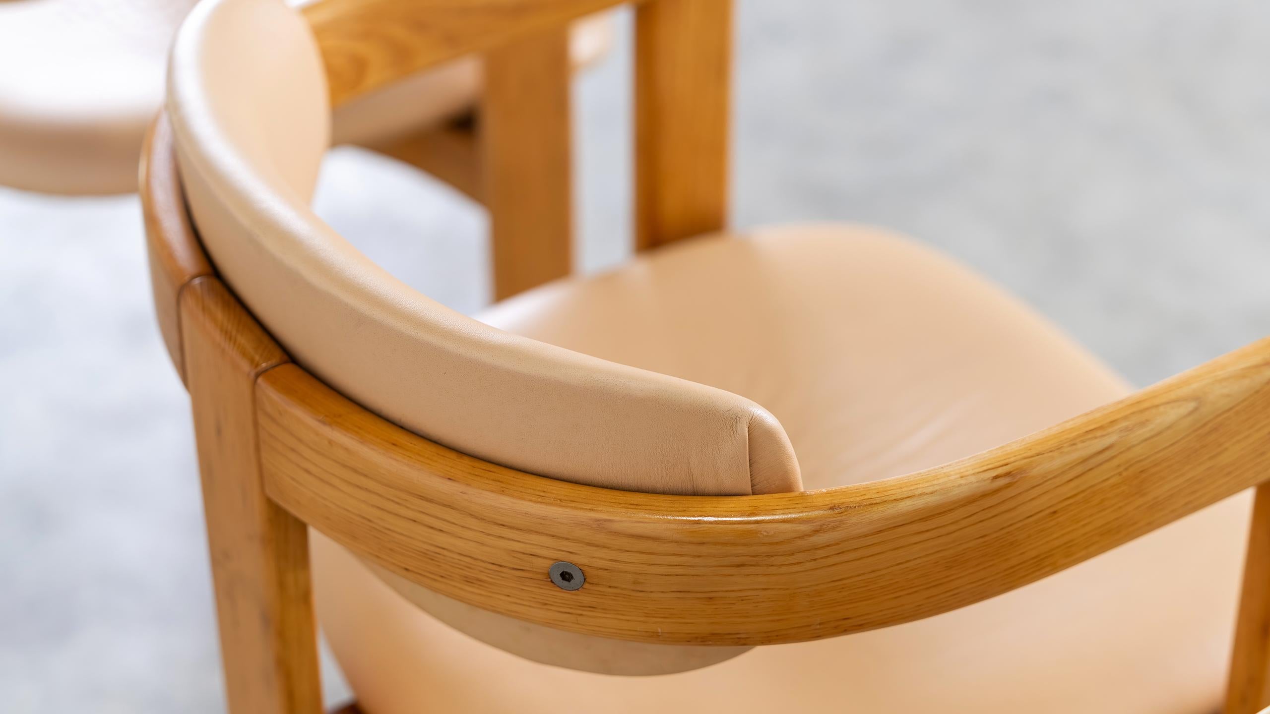4x Chaises de salle à manger vintage en pin massif - 1970 Italie à la Scarpa Savini Pozzi en vente 1