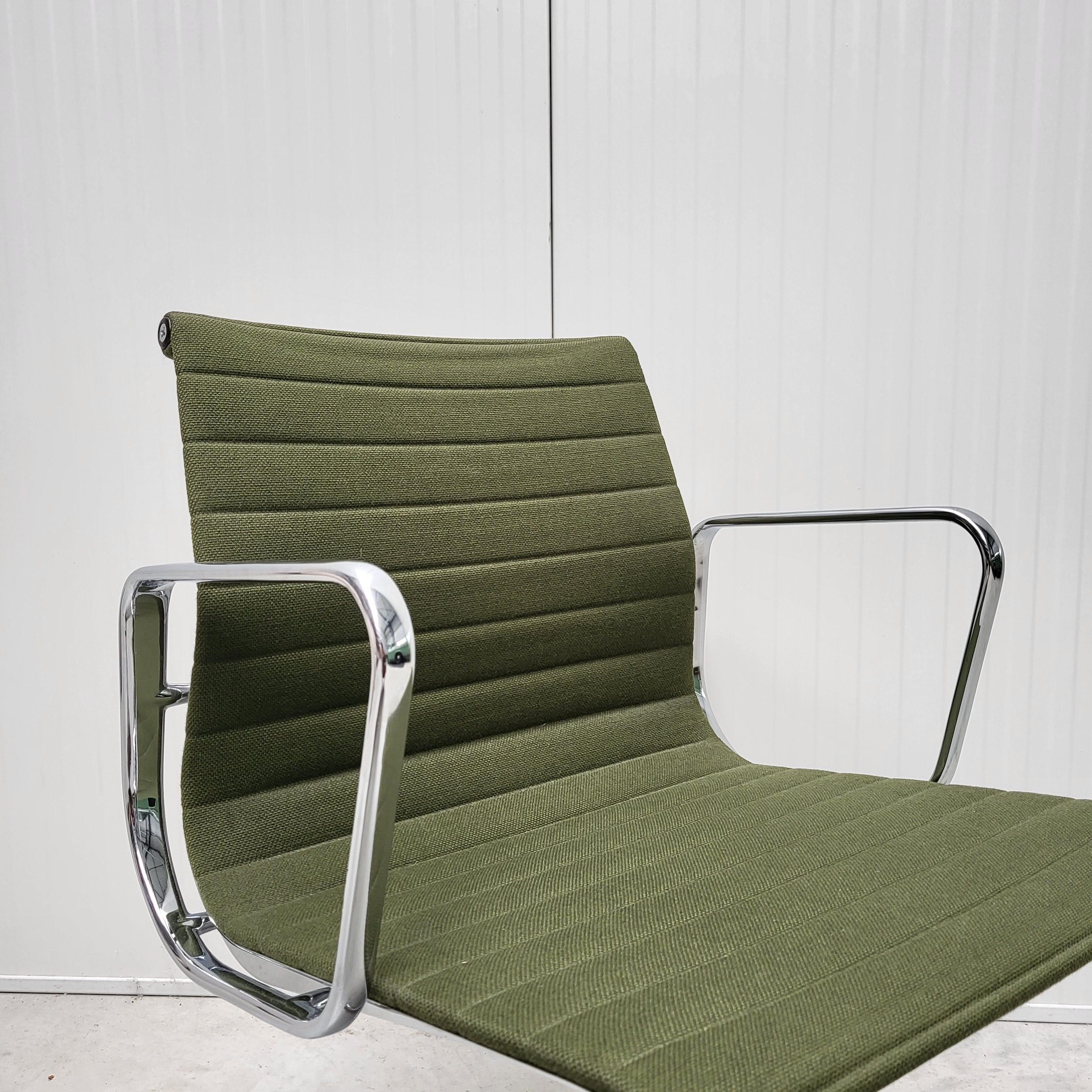Late 20th Century 4x Vitra EA107 Office Chair by Charles Eames Olive Green Hopsak