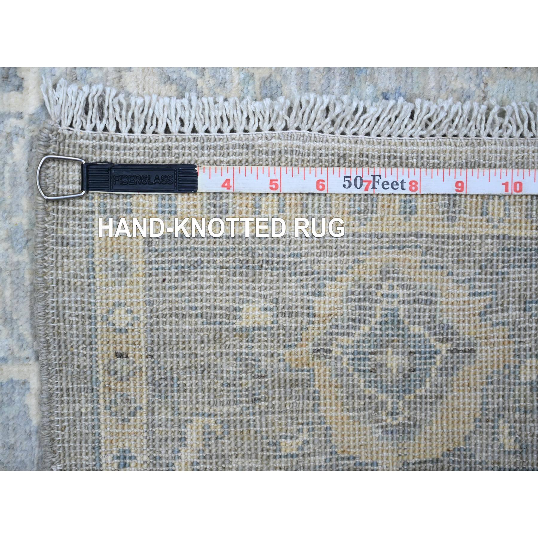4'x10' Gray Finer Peshawar Soft Wool Hand Knotted Wide Runner Oriental Rug In New Condition For Sale In Carlstadt, NJ