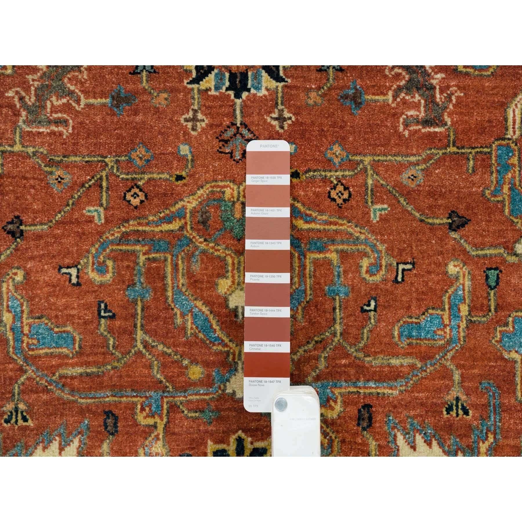 4'x10' Terrakotta Roter Heriz Re-Creation Handgeknüpfter breiter Wollteppich (Indisch) im Angebot