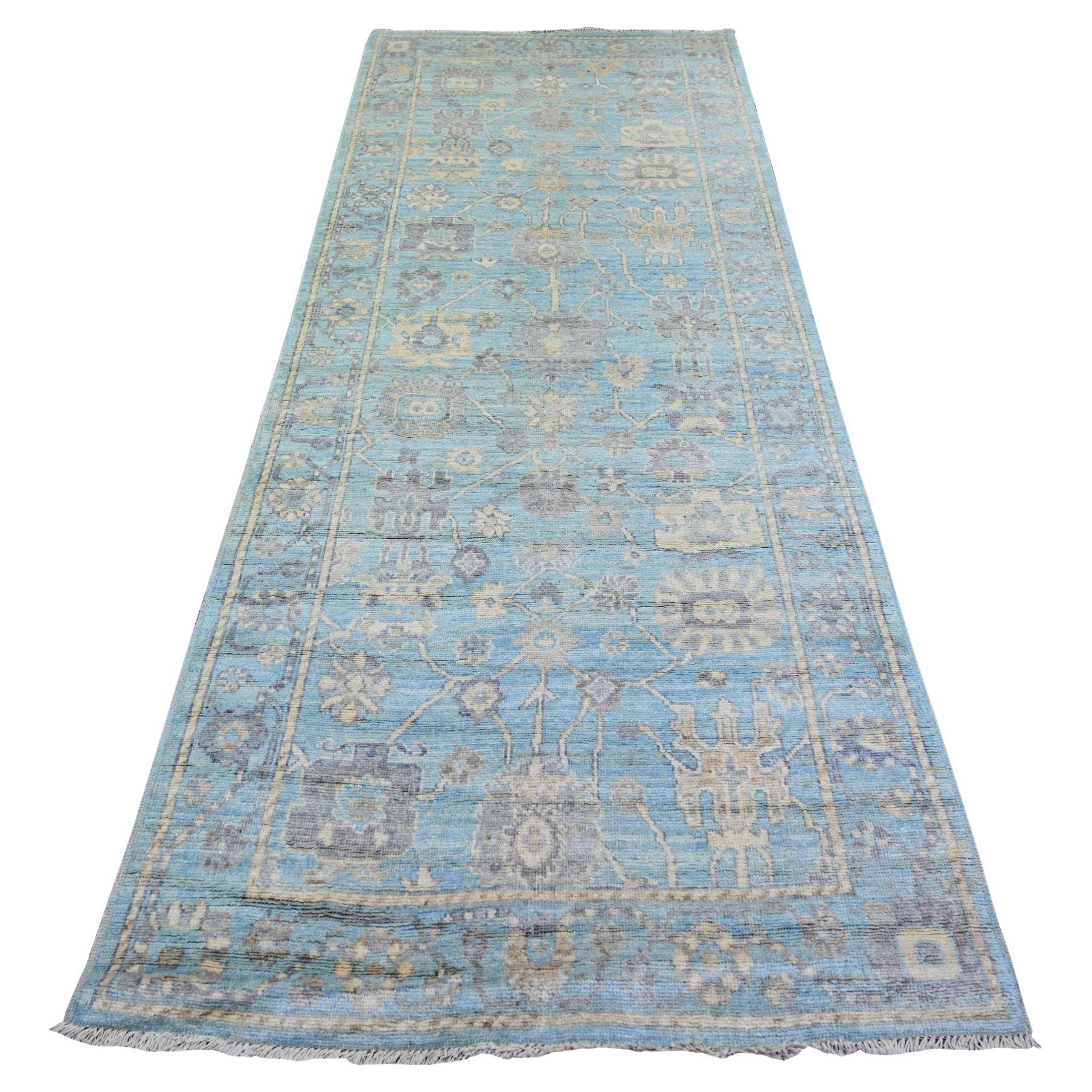 Tappeto Runner in pura lana Cerulean Blue annodato a mano in angora afgana Oushak in vendita