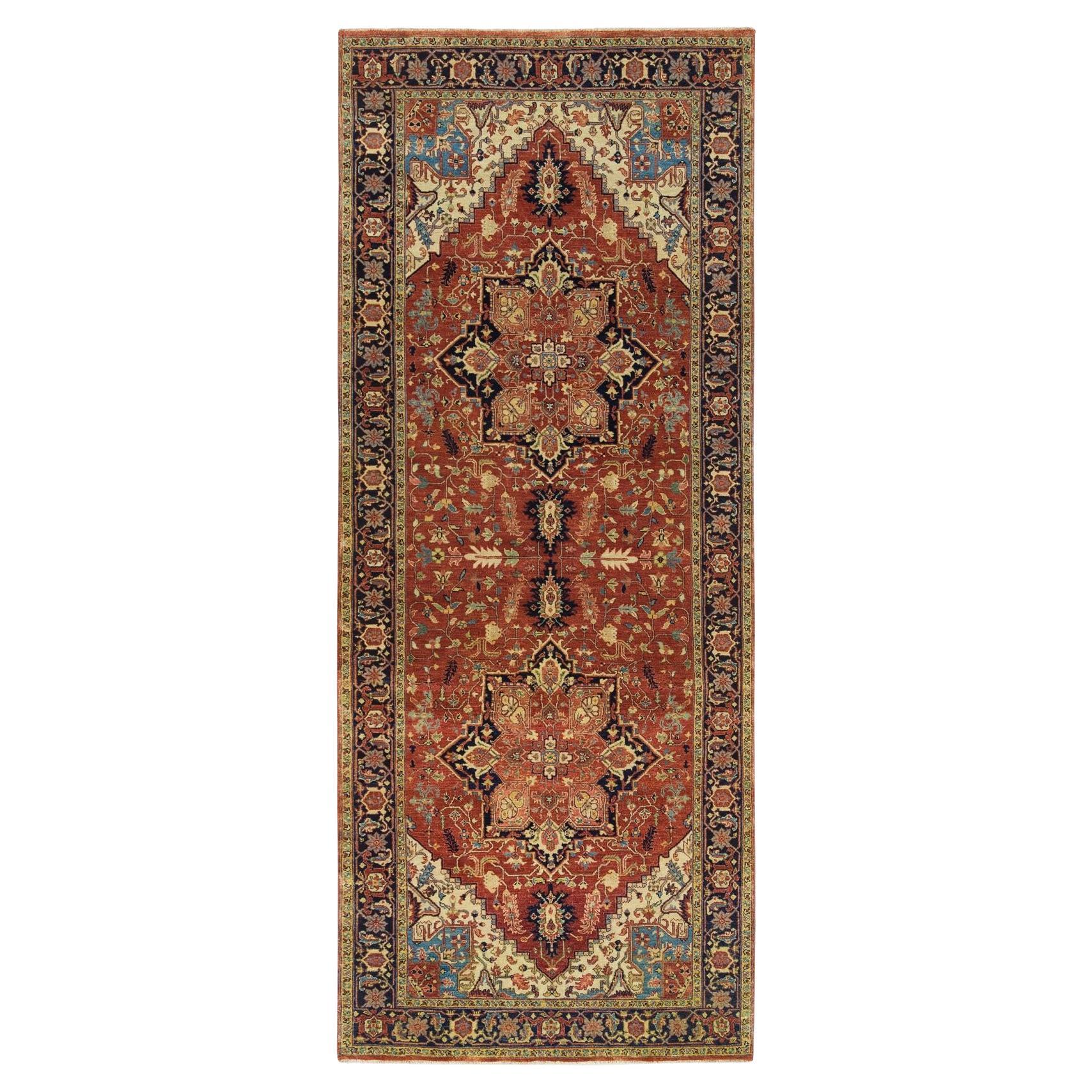 4'x10'1" rosso, lana annodata a mano e anticata, Heriz Re-Creation Wide Runner Rugs