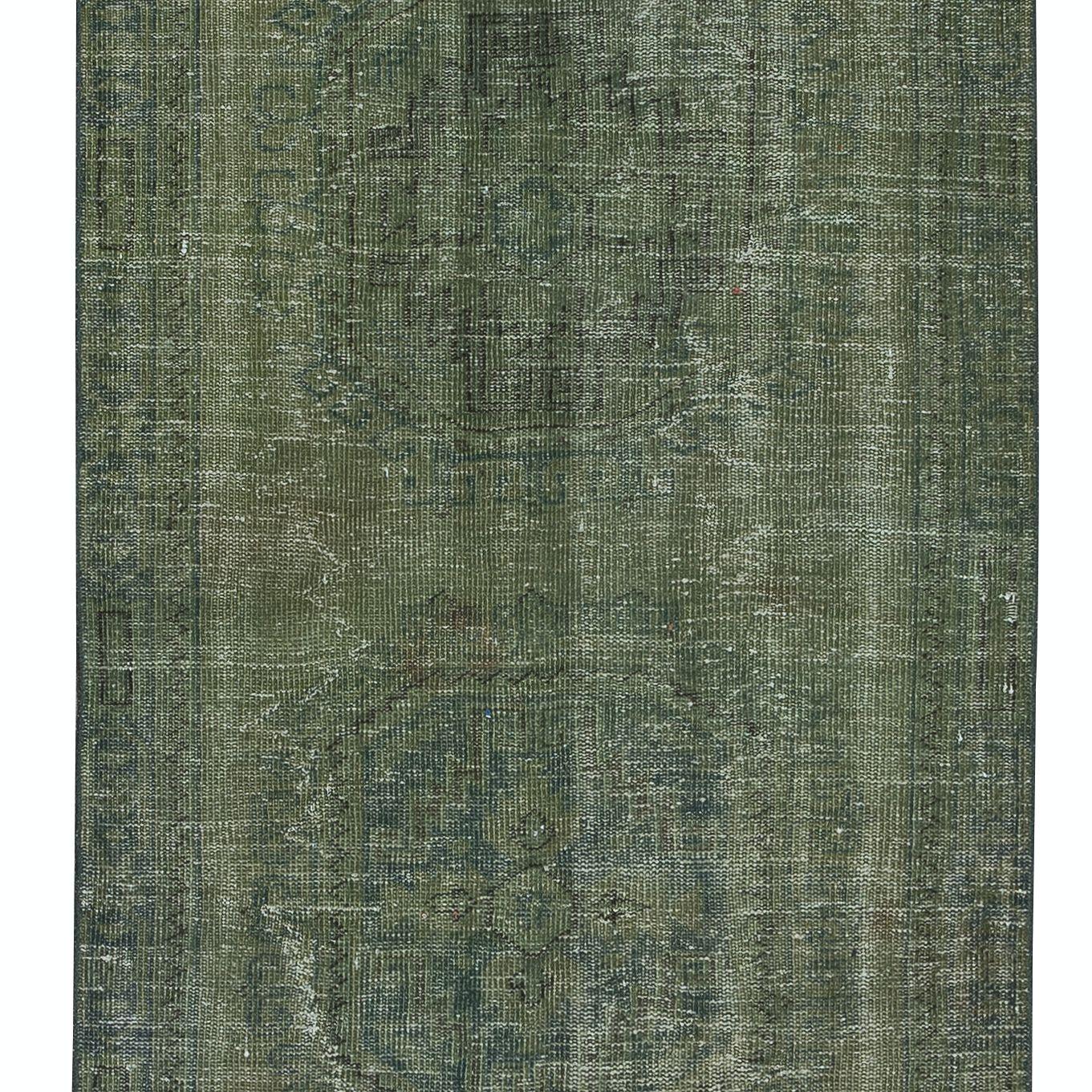 4x11.7 Ft Vintage Turkish Runner Rug for Hallway. Green Handmade Corridor Carpet In Good Condition For Sale In Philadelphia, PA
