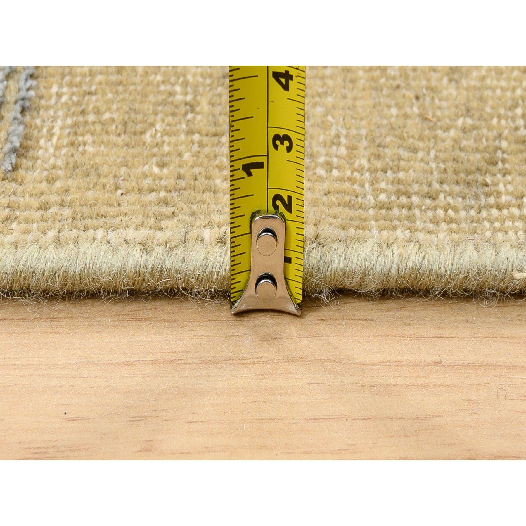 XXIe siècle et contemporain 4'x12' Brown, soie et laine texturée, noué à la main, chemin de table, tapis en vente