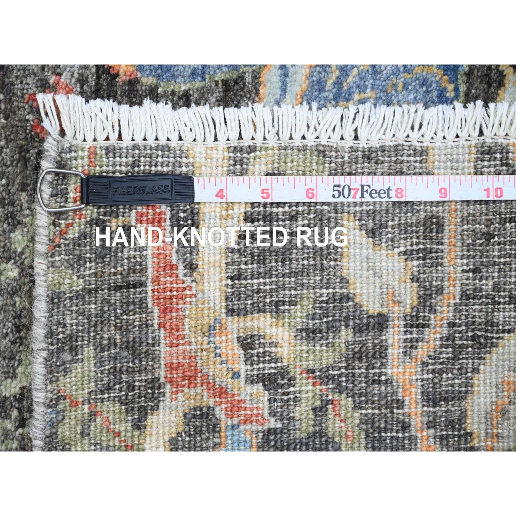 4'x12' Grauer handgeknüpfter Woll-Läufer mit Peshawar-Vogeln im Paradies-Design im Zustand „Neu“ im Angebot in Carlstadt, NJ