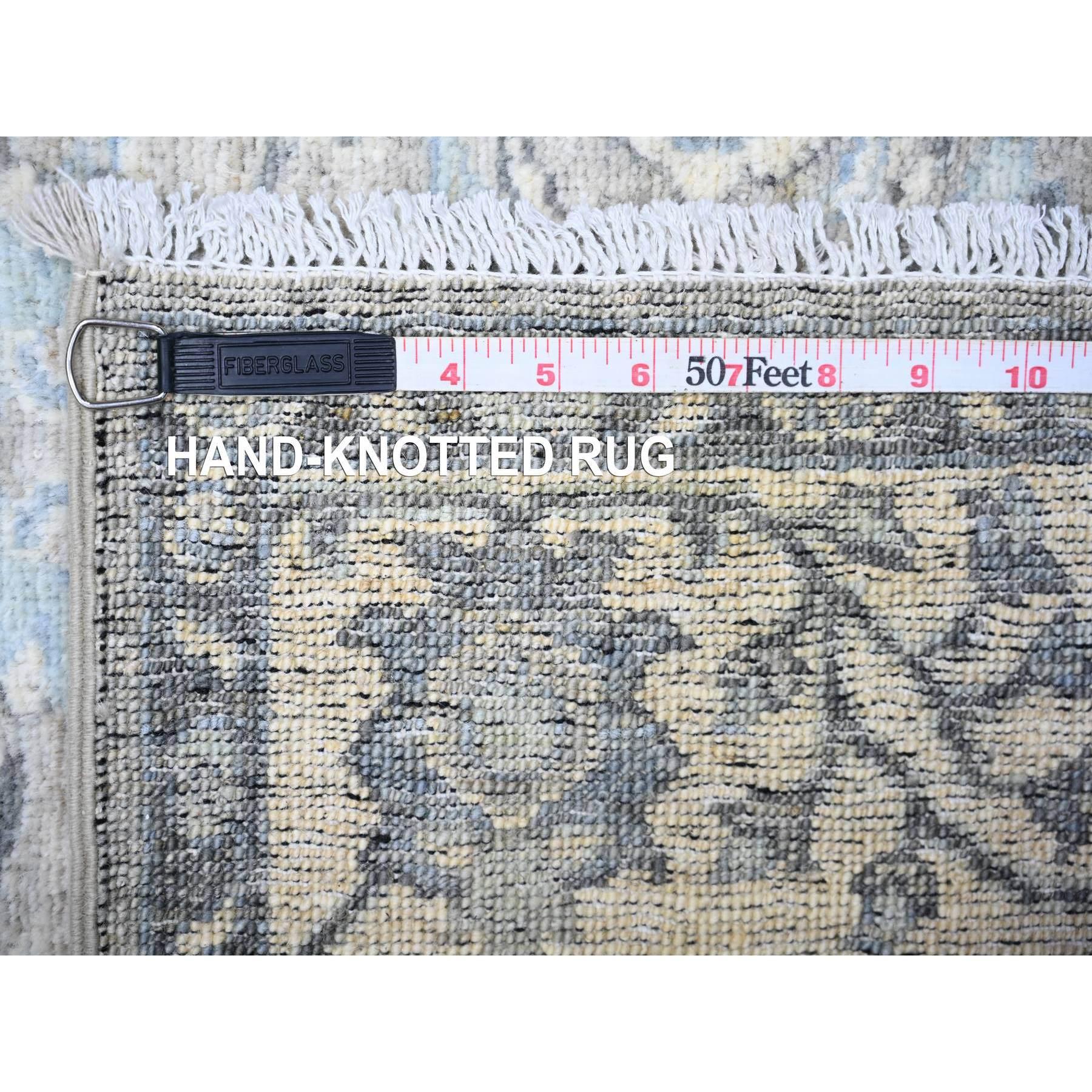 4'x12' Upward Gray Wolle Sickle Leaf Design Breiter handgeknüpfter Teppich mit Sickle Leaf Design im Zustand „Neu“ im Angebot in Carlstadt, NJ
