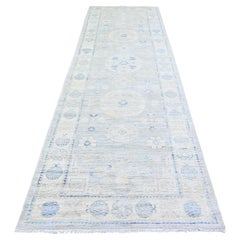 4'x12'1" Alfombra de Lana Granada Khotan Anudada a Mano Gris Cromo Lavado Blanco Alfombra Corredera