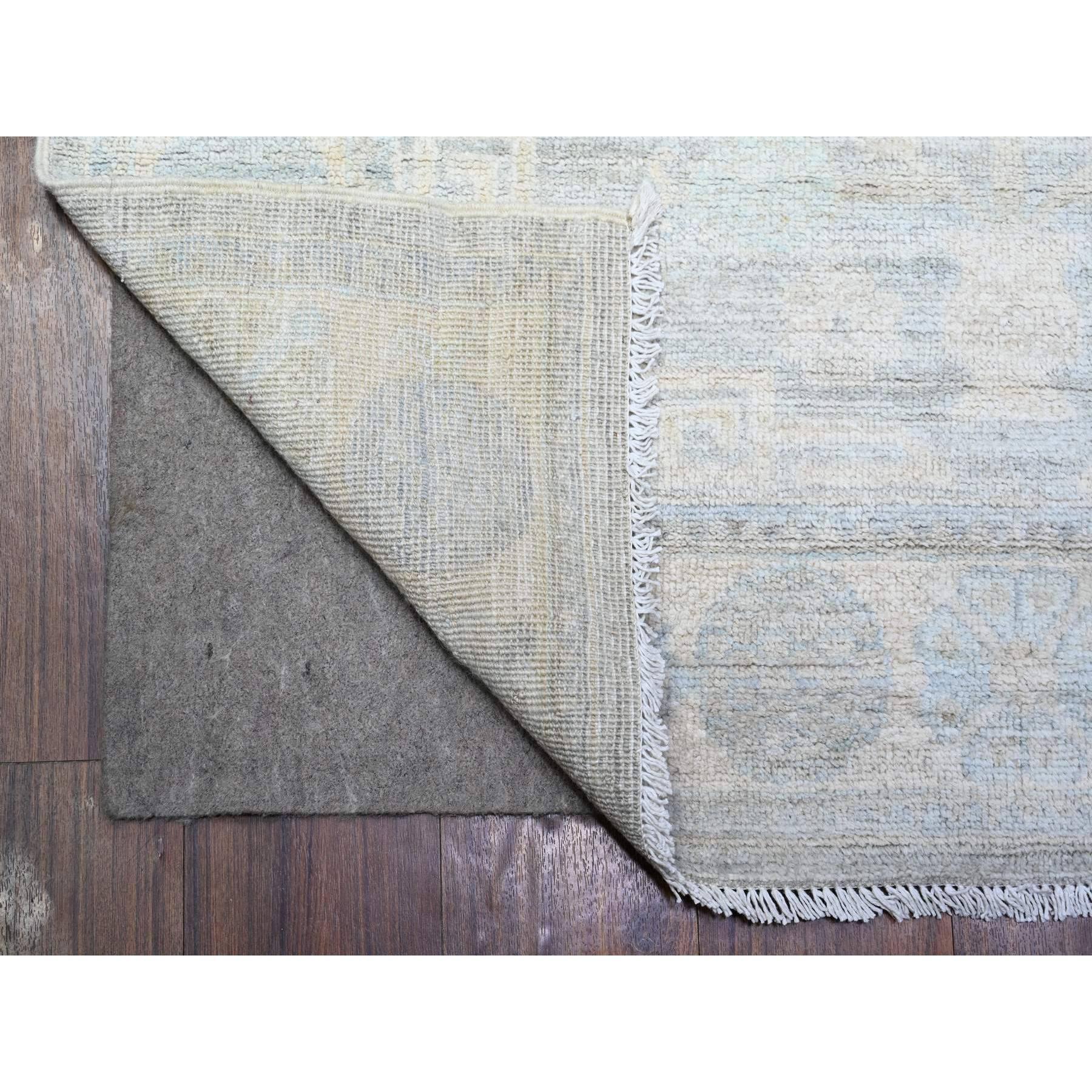 This is a truly genuine one-of-a-kind Washed Out Peshawar, Hand Knotted, Pure Wool, Oriental Rug. It has been Knotted for months and months in the centuries-old weaving craftsmanship techniques by expert artisans.
Primary materials: Wool
Latex: No